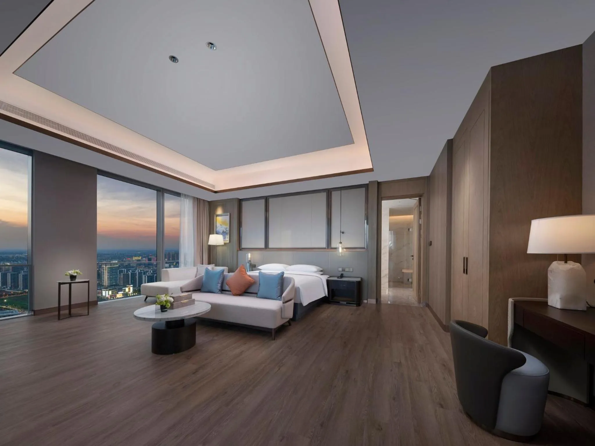 Photo of the whole room, Bed in Crowne Plaza Hangzhou Linping by IHG