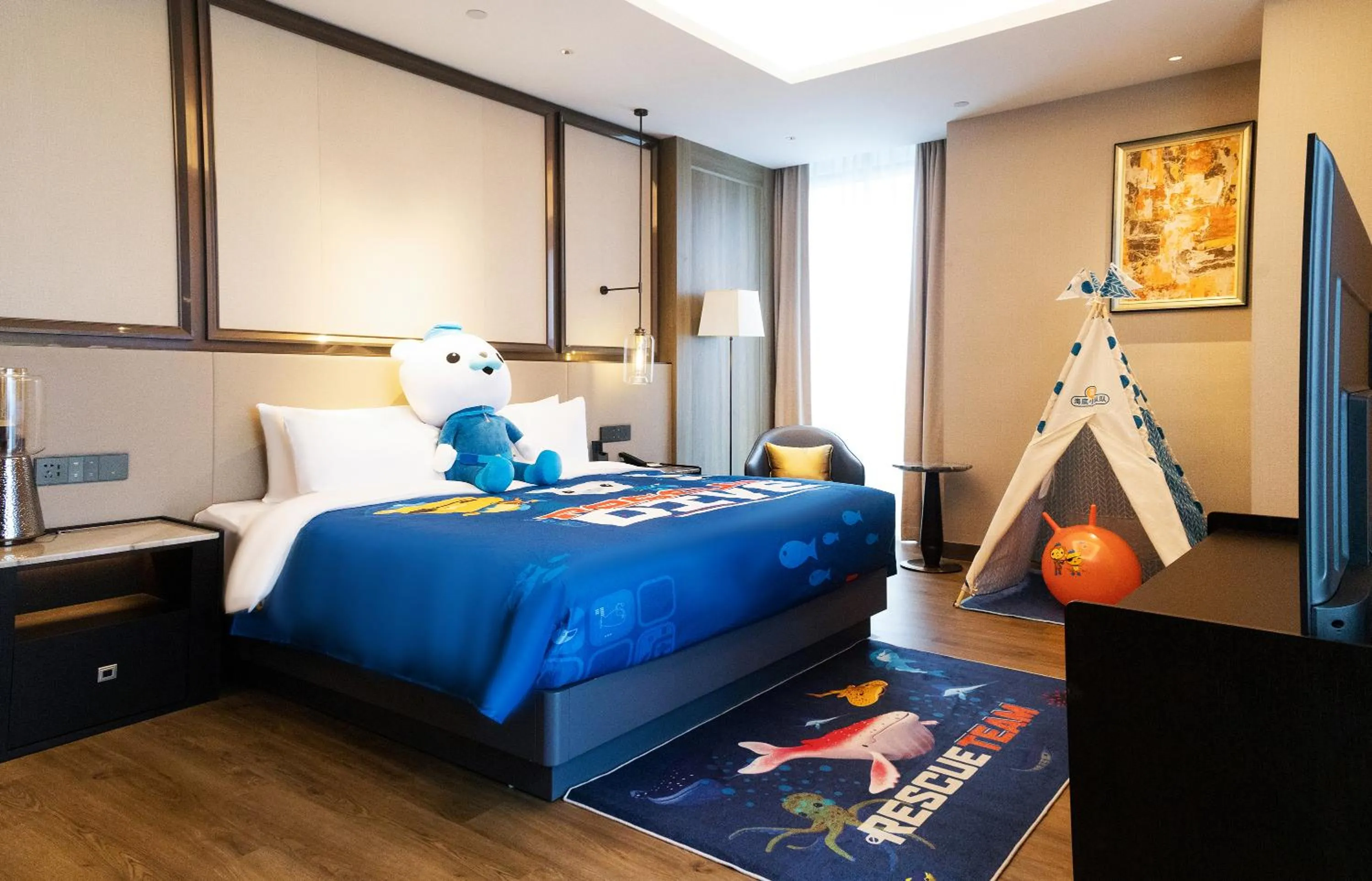 Bedroom, Bed in Crowne Plaza Hangzhou Linping by IHG