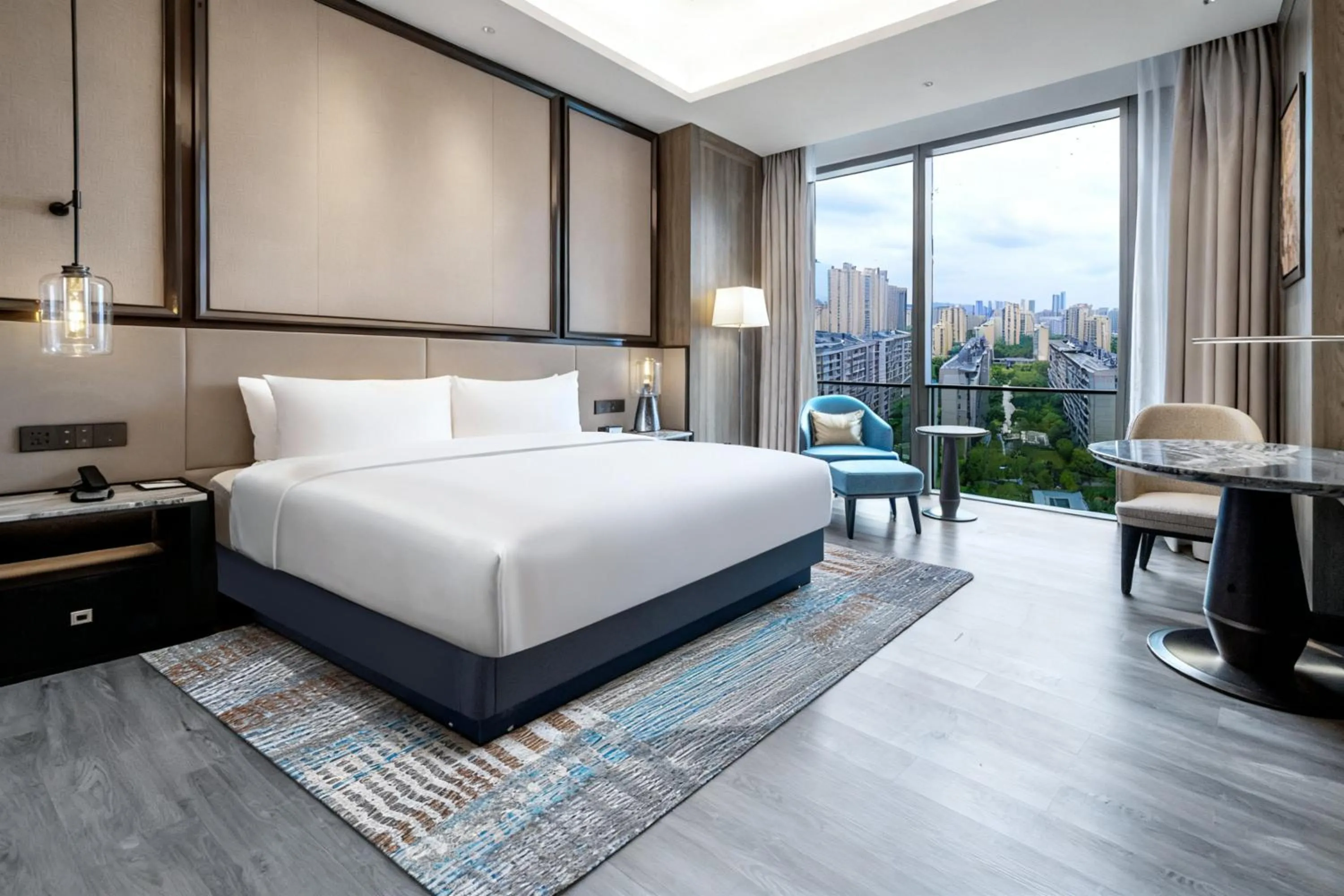 Photo of the whole room, Bed in Crowne Plaza Hangzhou Linping by IHG