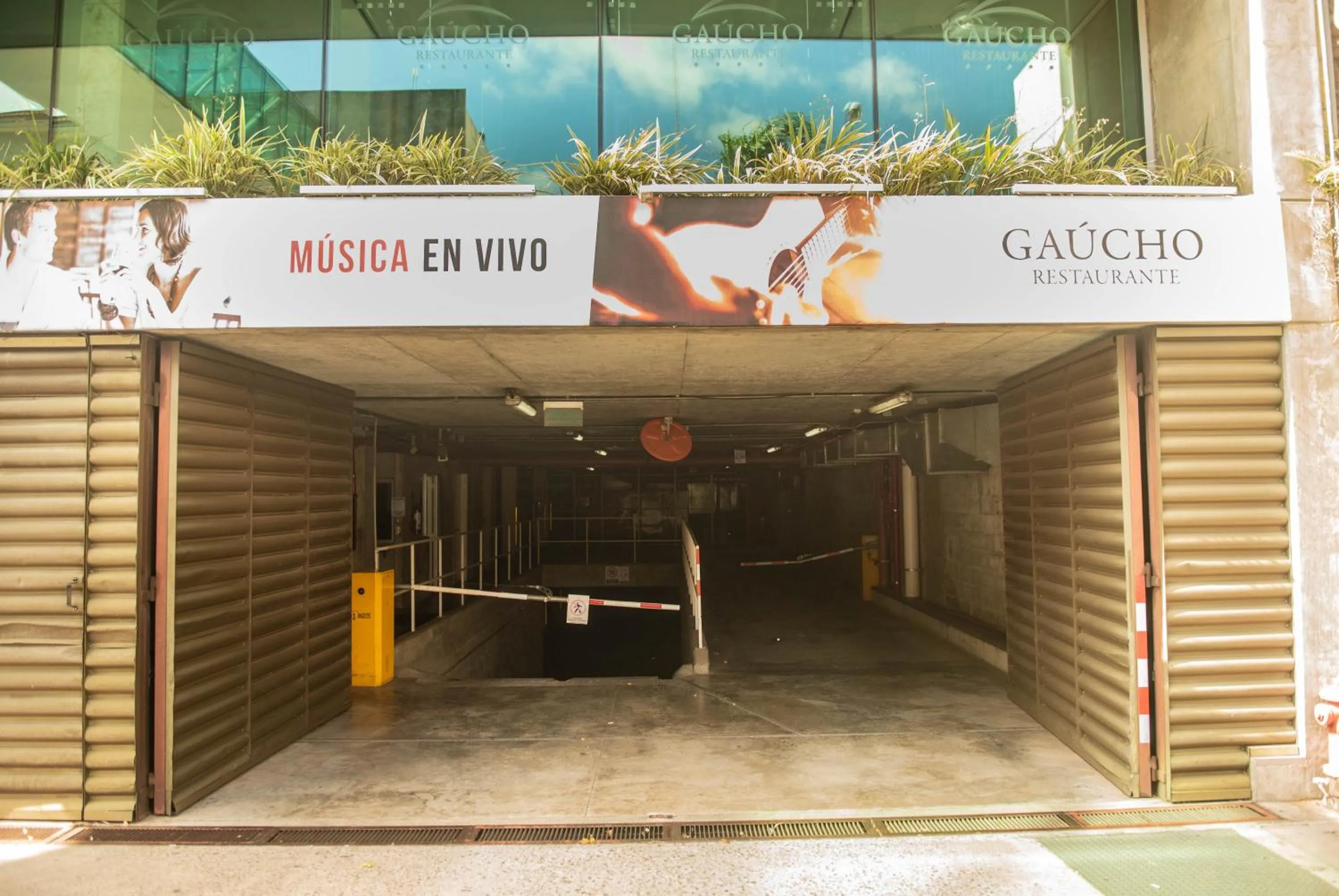 Parking in Rivera Casino & Resort