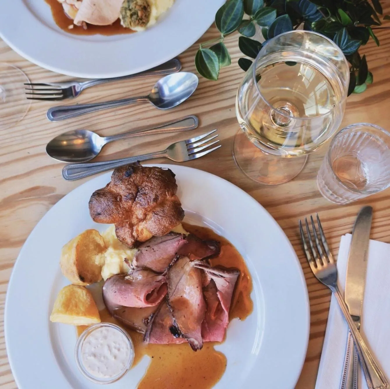 Dining area in Castle Inn