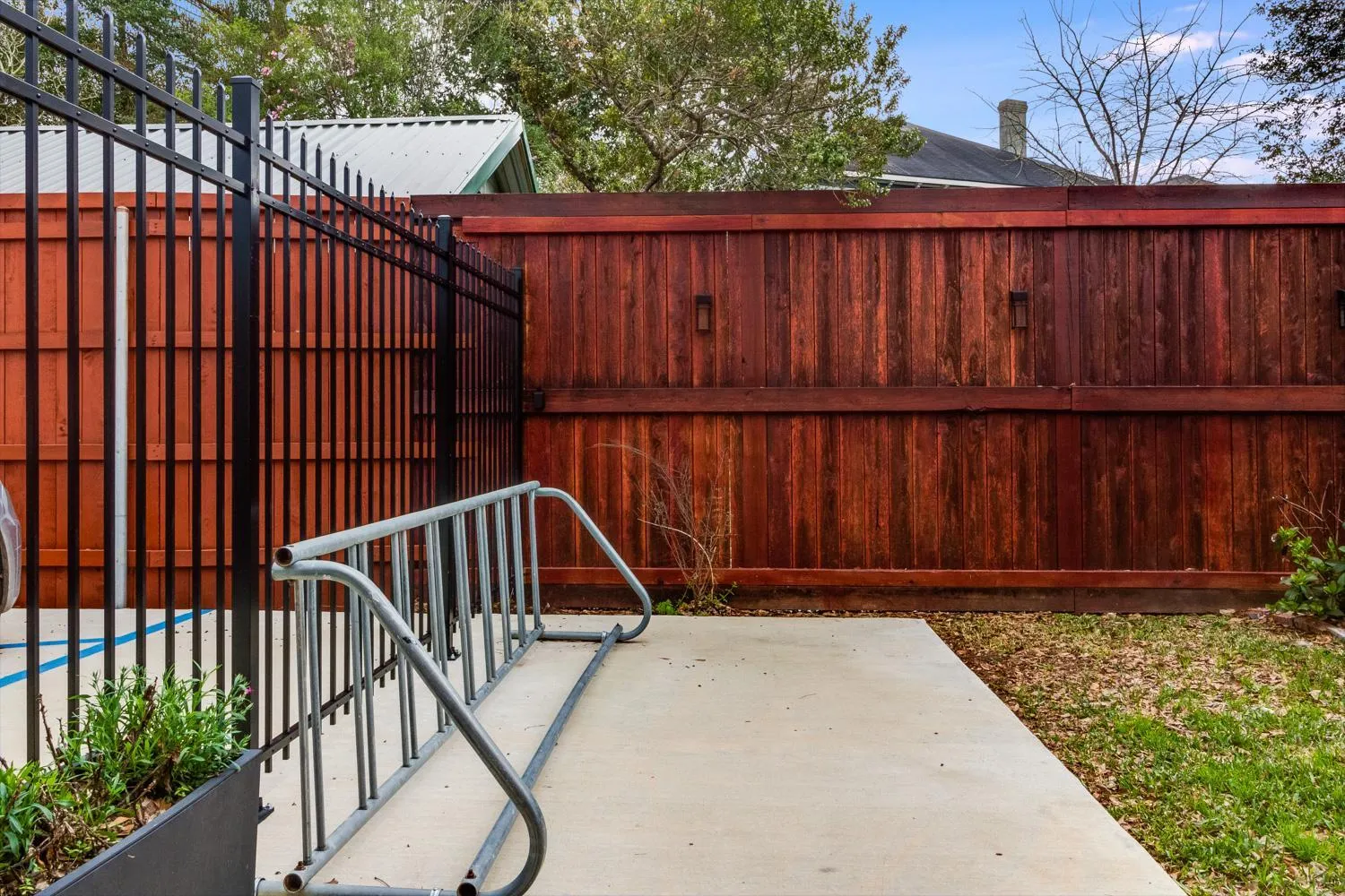 Parking in The Cypress Flats