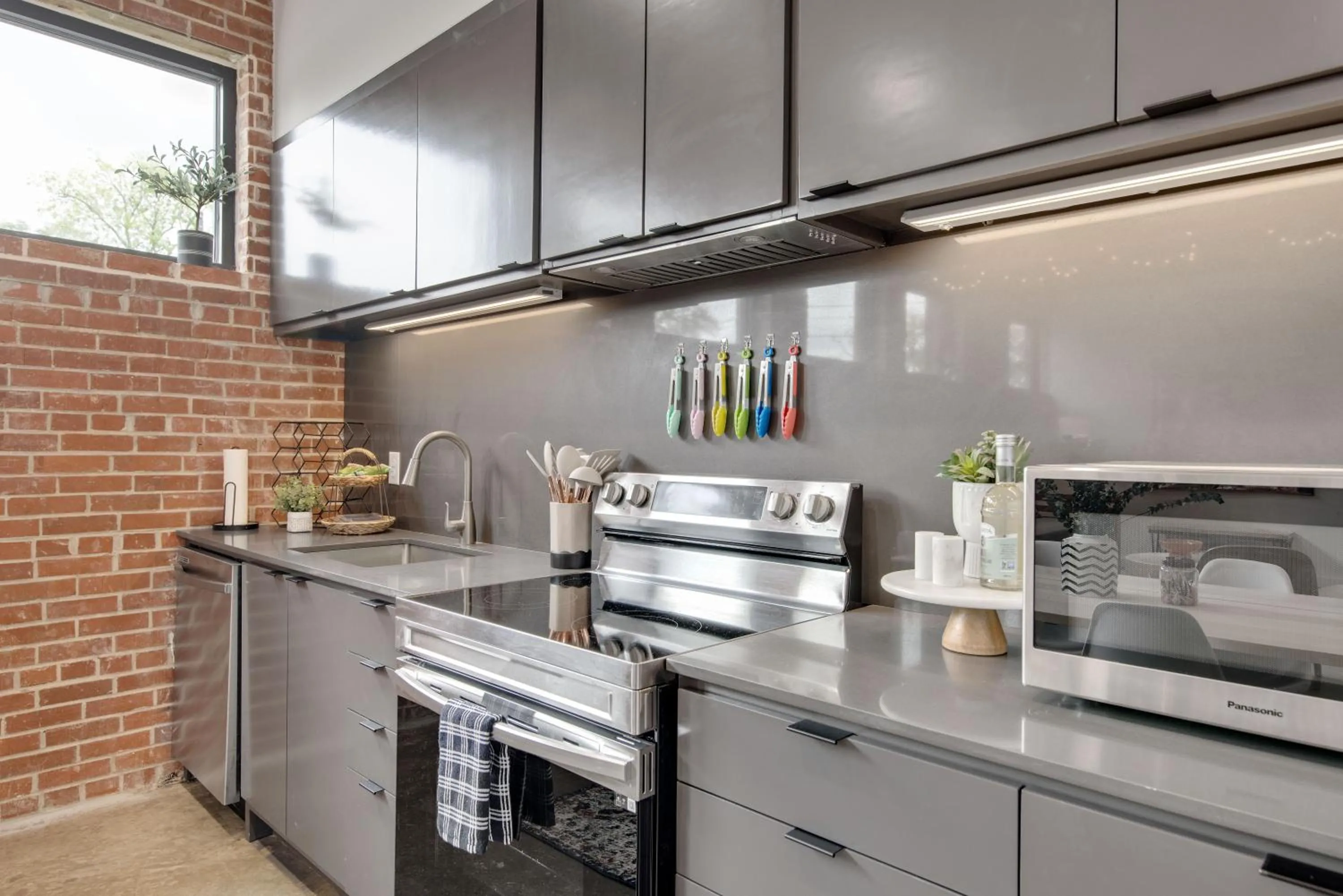 Kitchen or kitchenette in The Cypress Flats