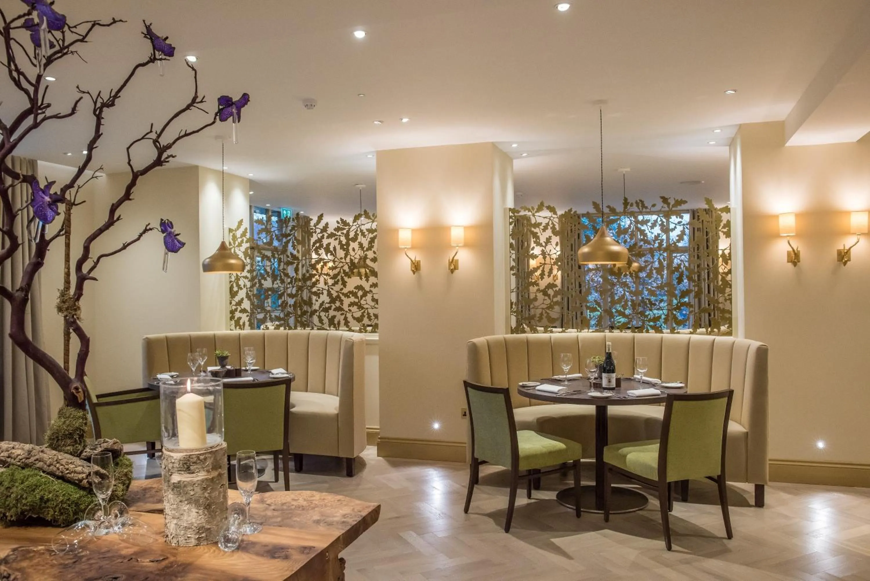 Restaurant/places to eat in Careys Manor Hotel & SenSpa