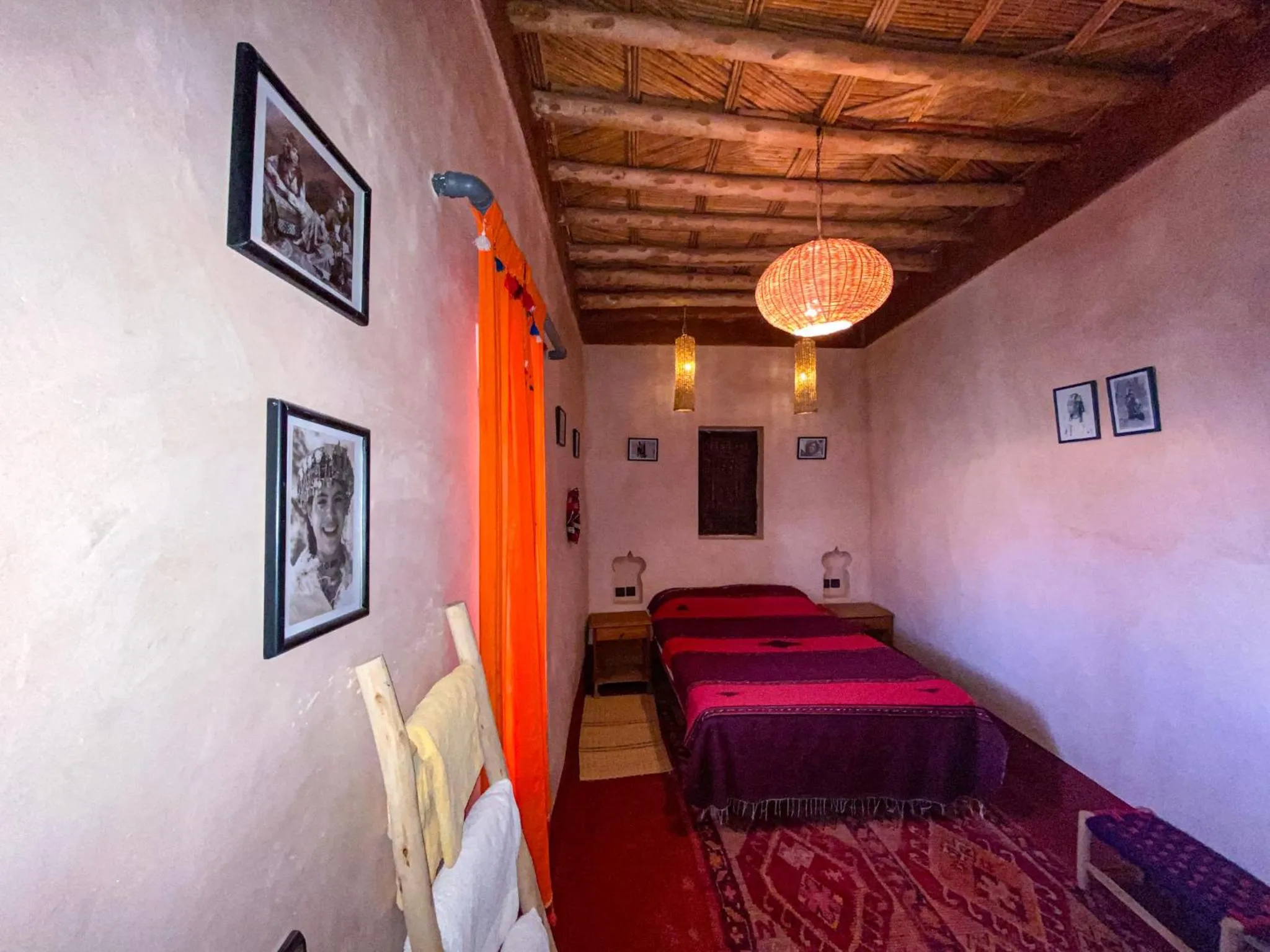 Bed in Auberge Ayouze