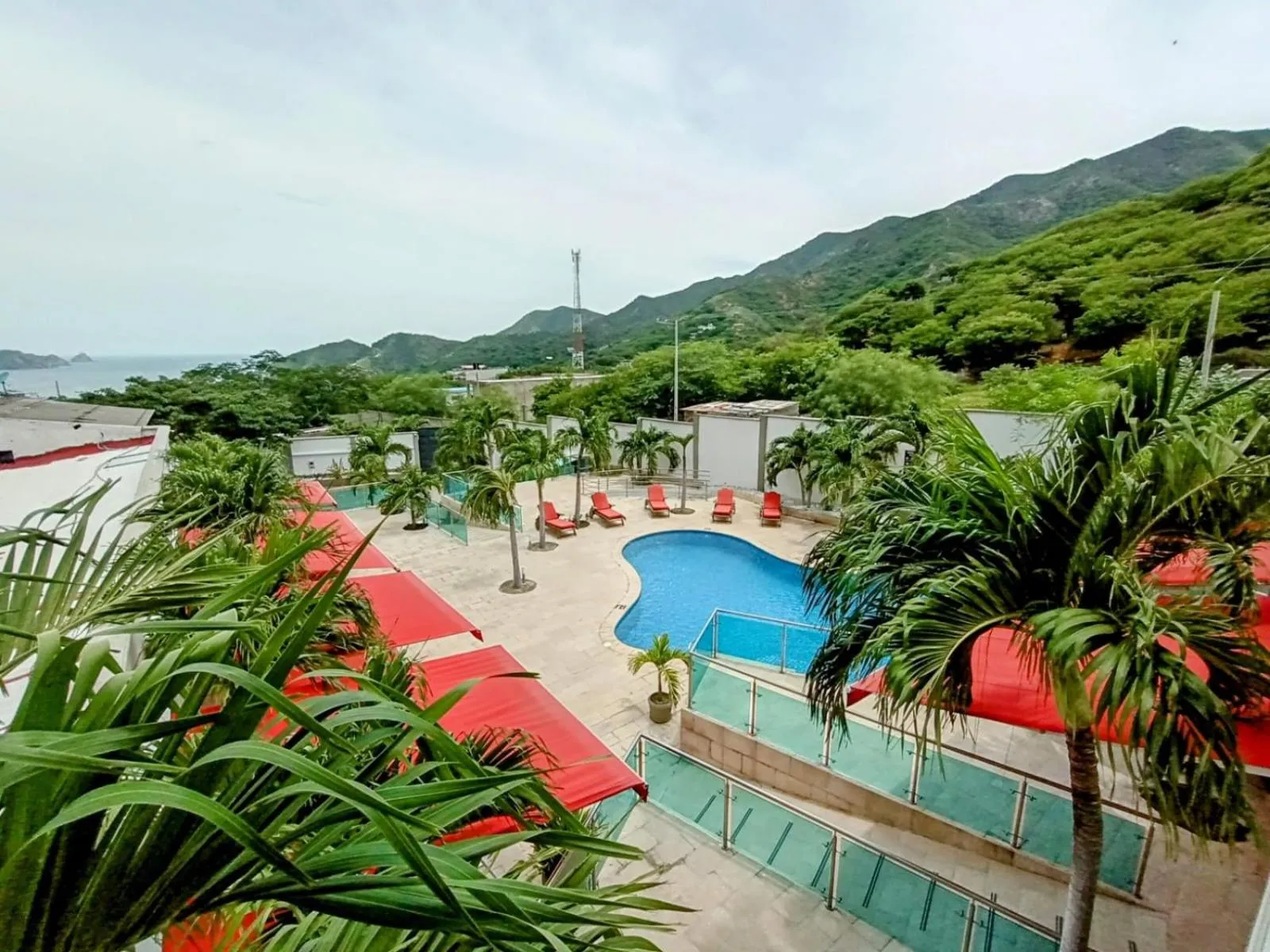 Swimming pool in Hotel Kaamú Taganga