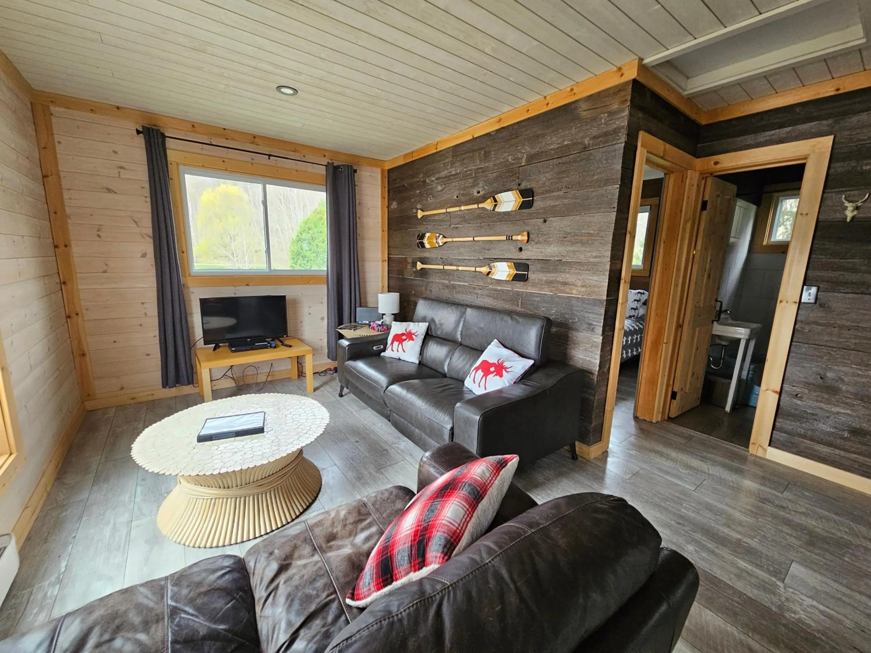 Seating area in Muskoka Shores Cottages