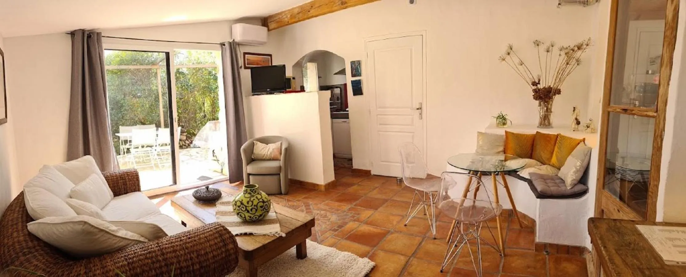 Living room in Salvacintoggio -Votre Villa avec Piscine Privée-