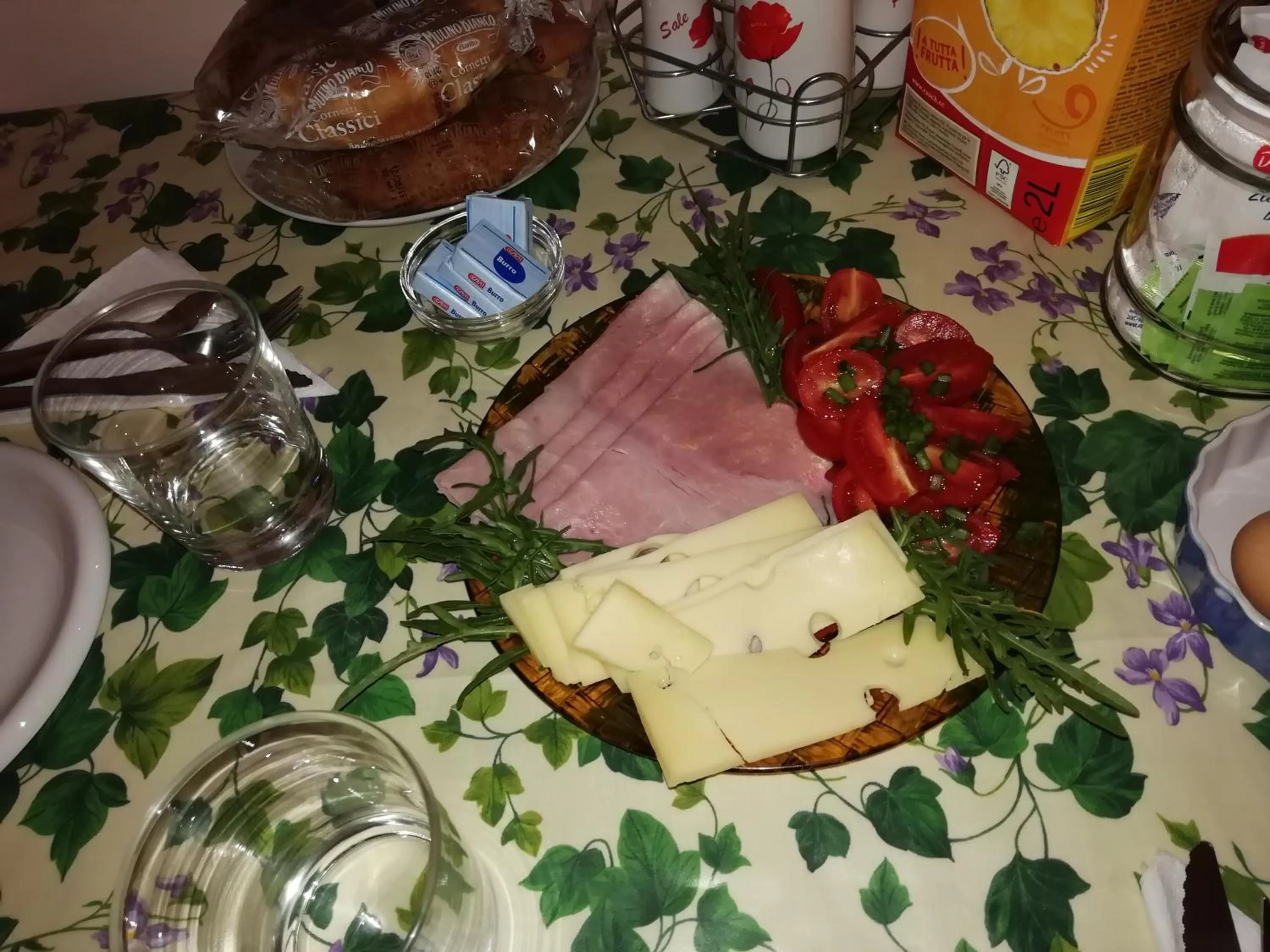 Food and drinks in B&B Villa Claudia