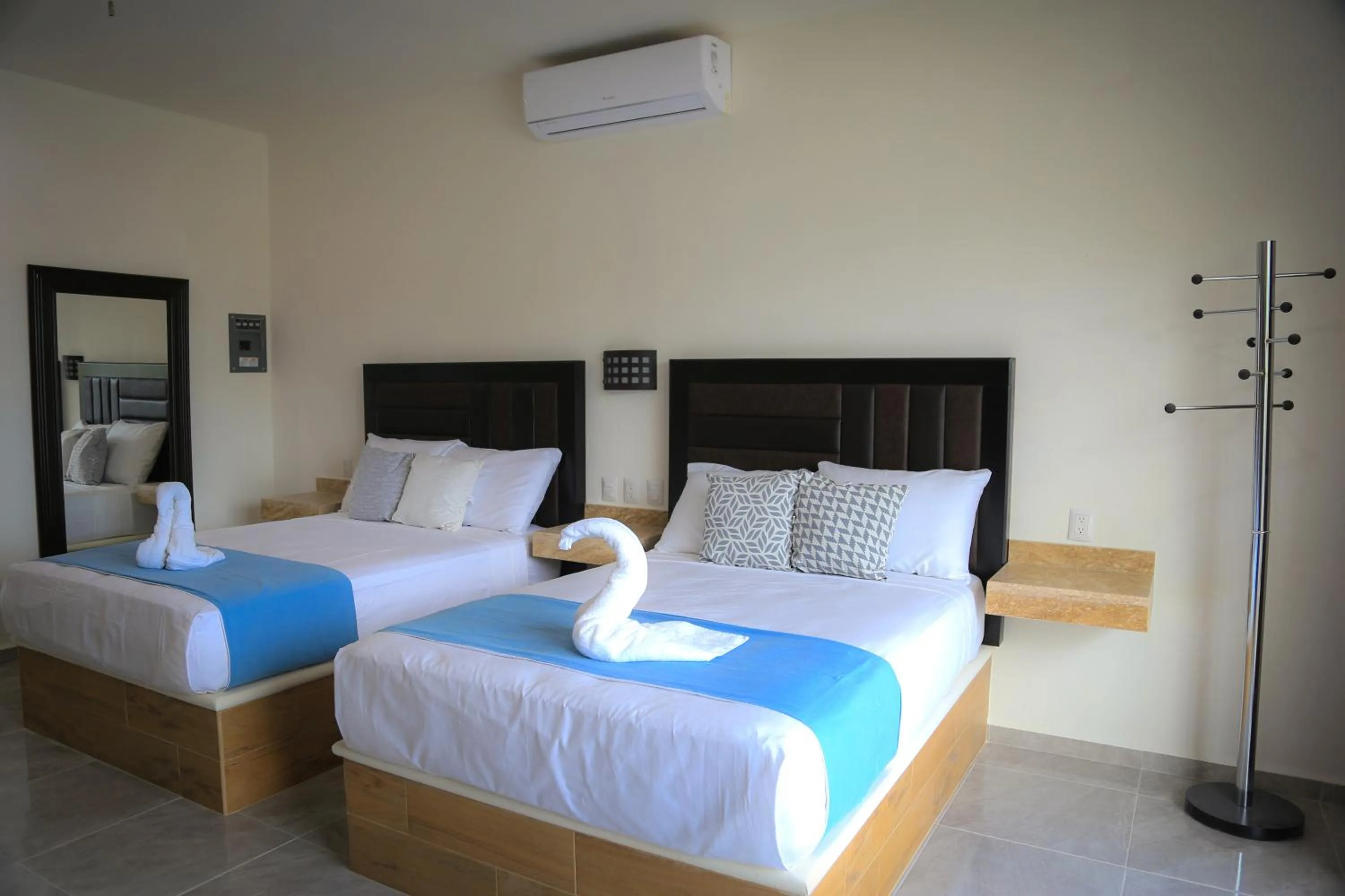 Bed in Hotel Alux x Over Blue