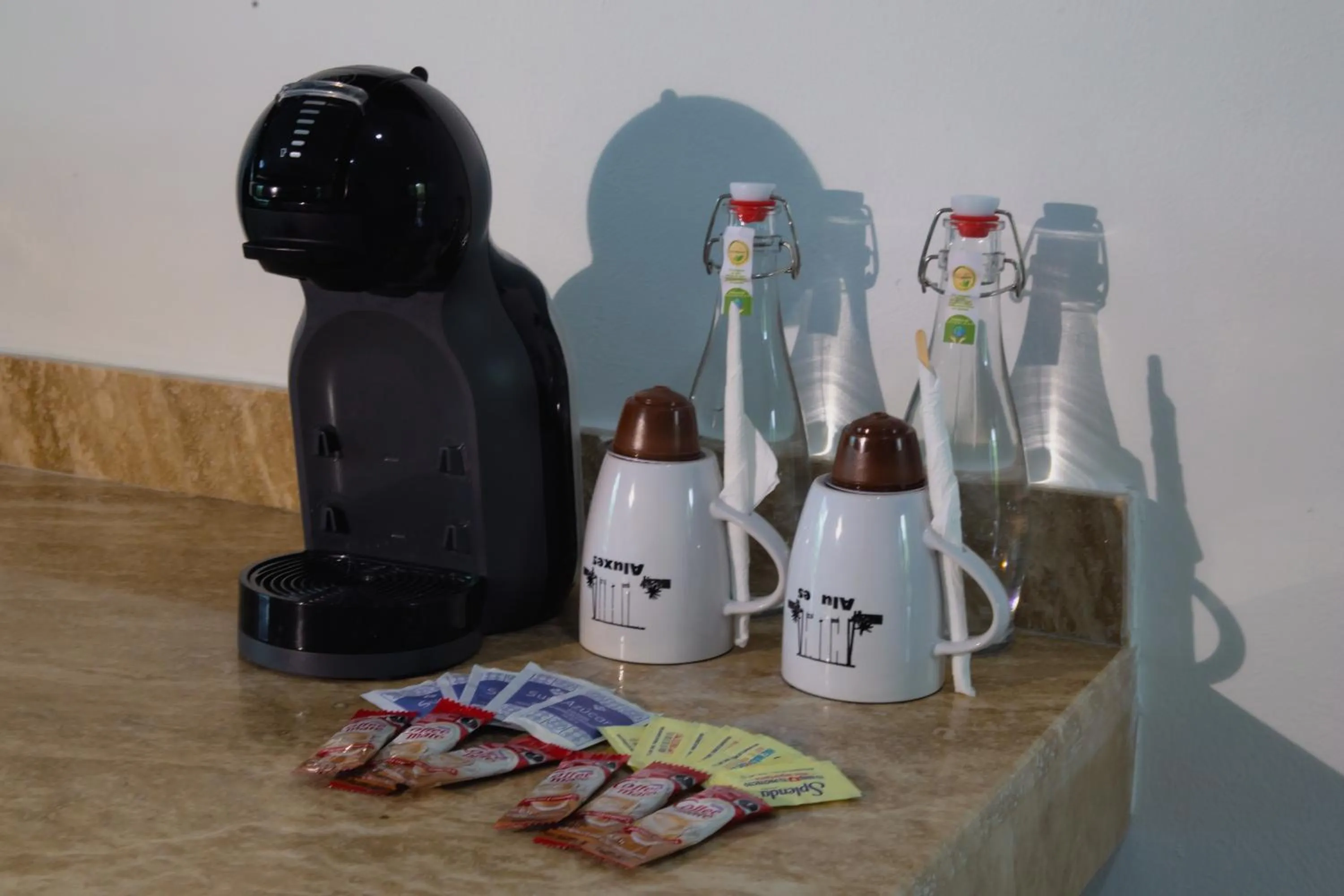 Coffee/tea facilities in Hotel Alux x Over Blue