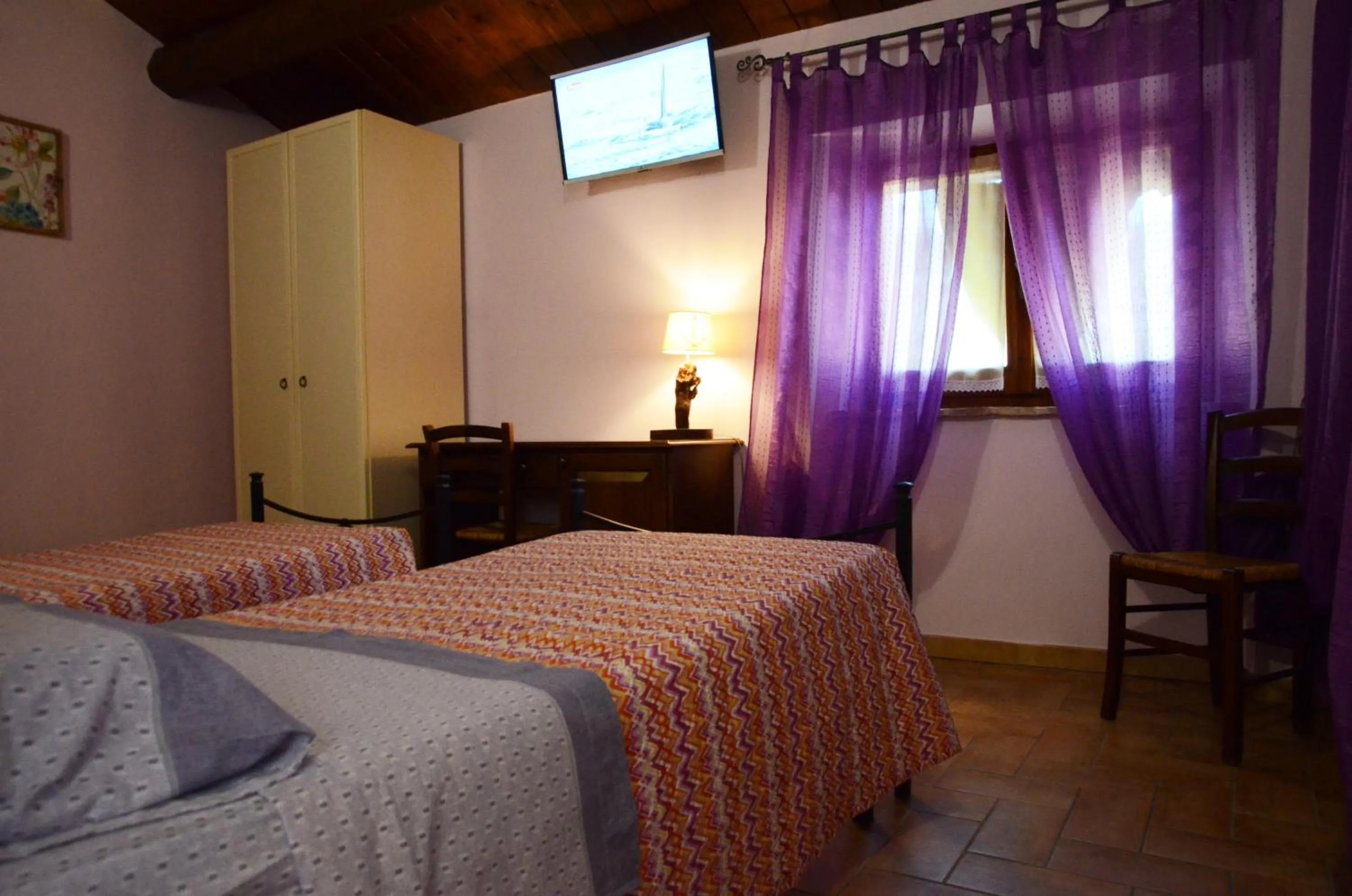 Photo of the whole room, Bed in Il Vecchio Pioppo