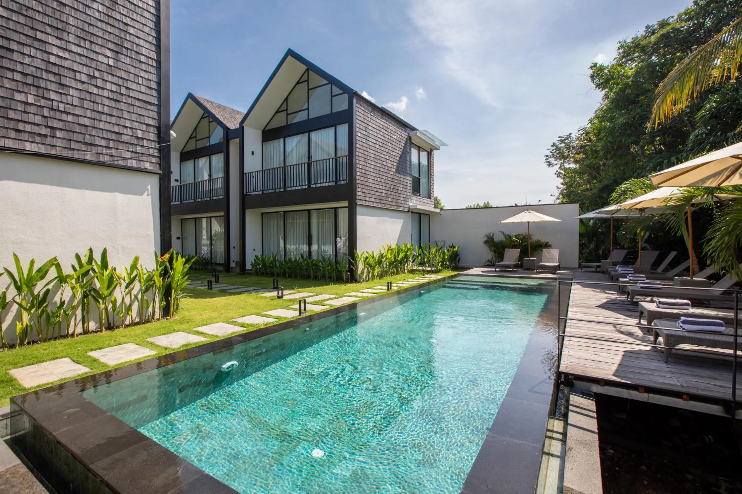 Property building in 20 Suites Umalas