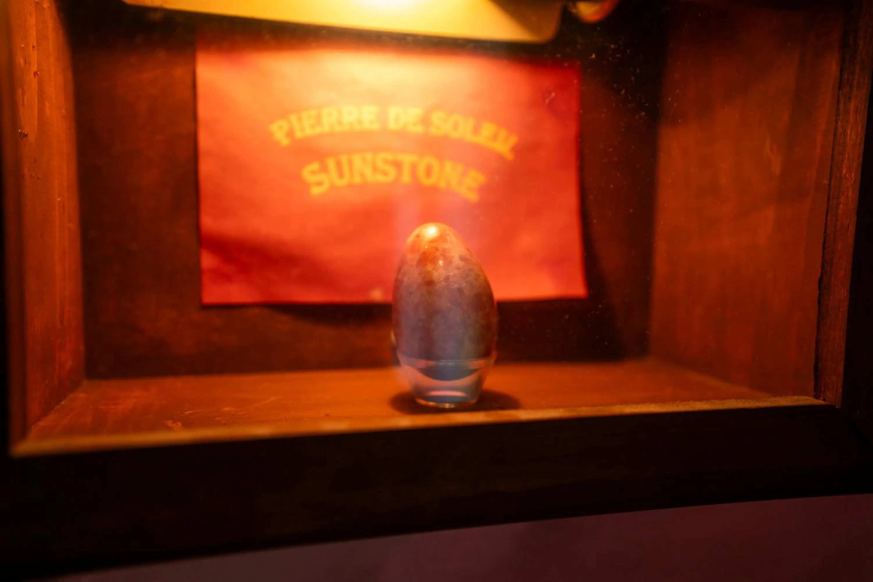 Decorative detail in Gîte Crystal Inn