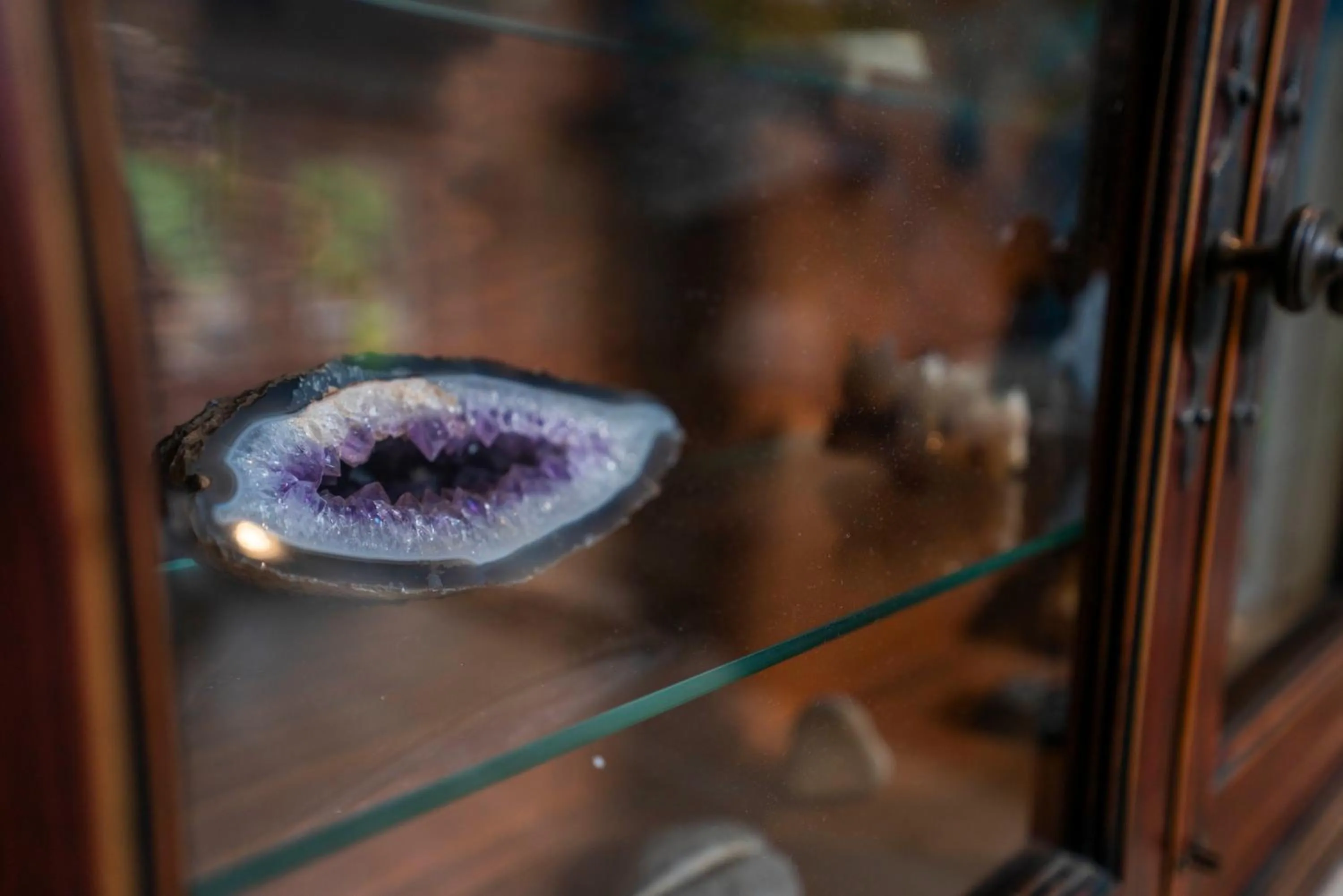 Decorative detail in Gîte Crystal Inn