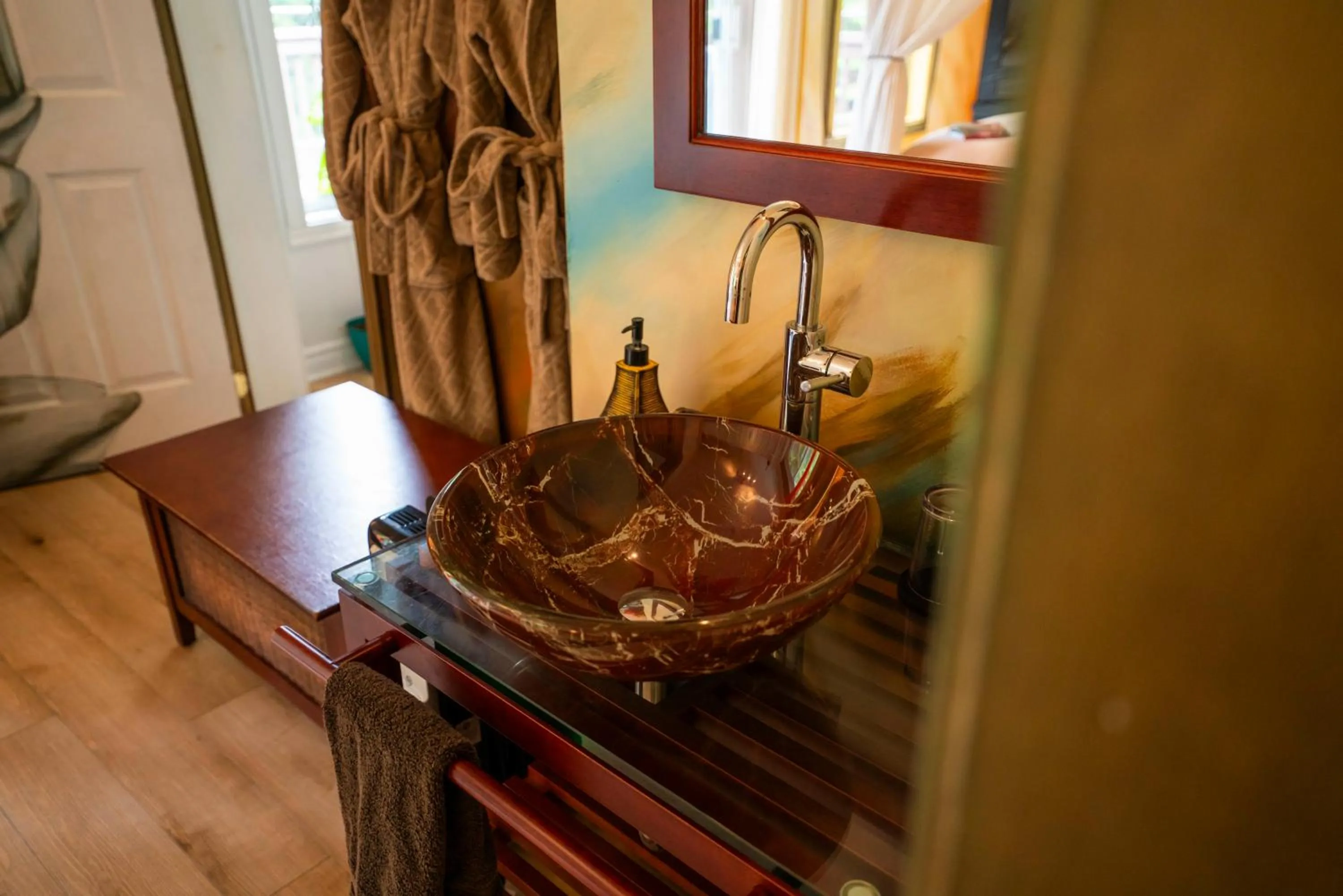 Bedroom in Gîte Crystal Inn