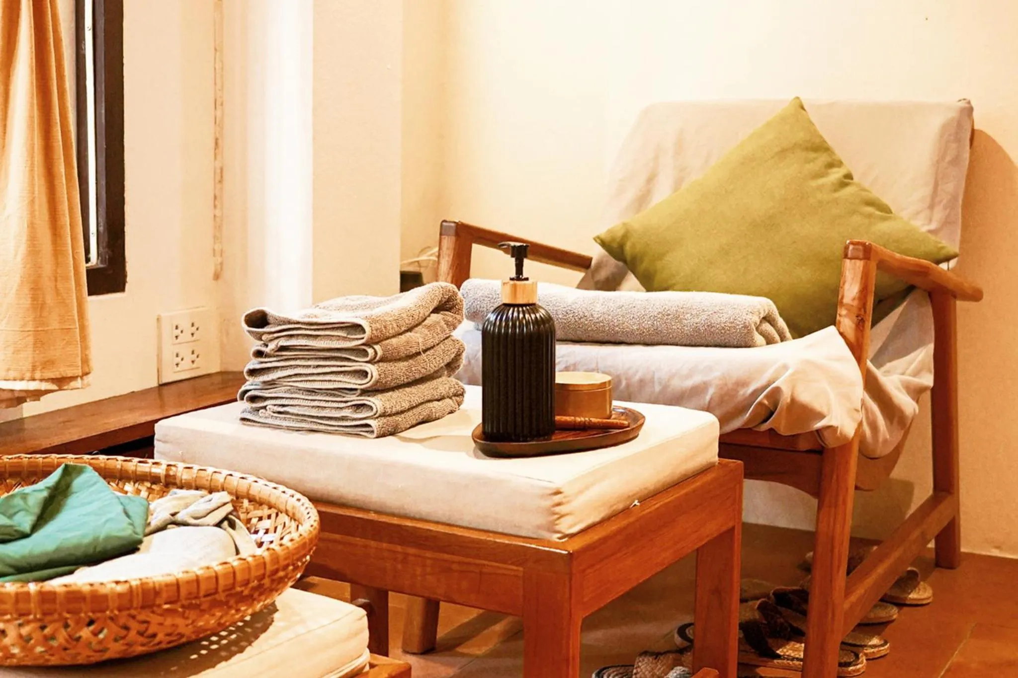 Spa and wellness centre/facilities, Bed in Thanicha Resort Amphawa