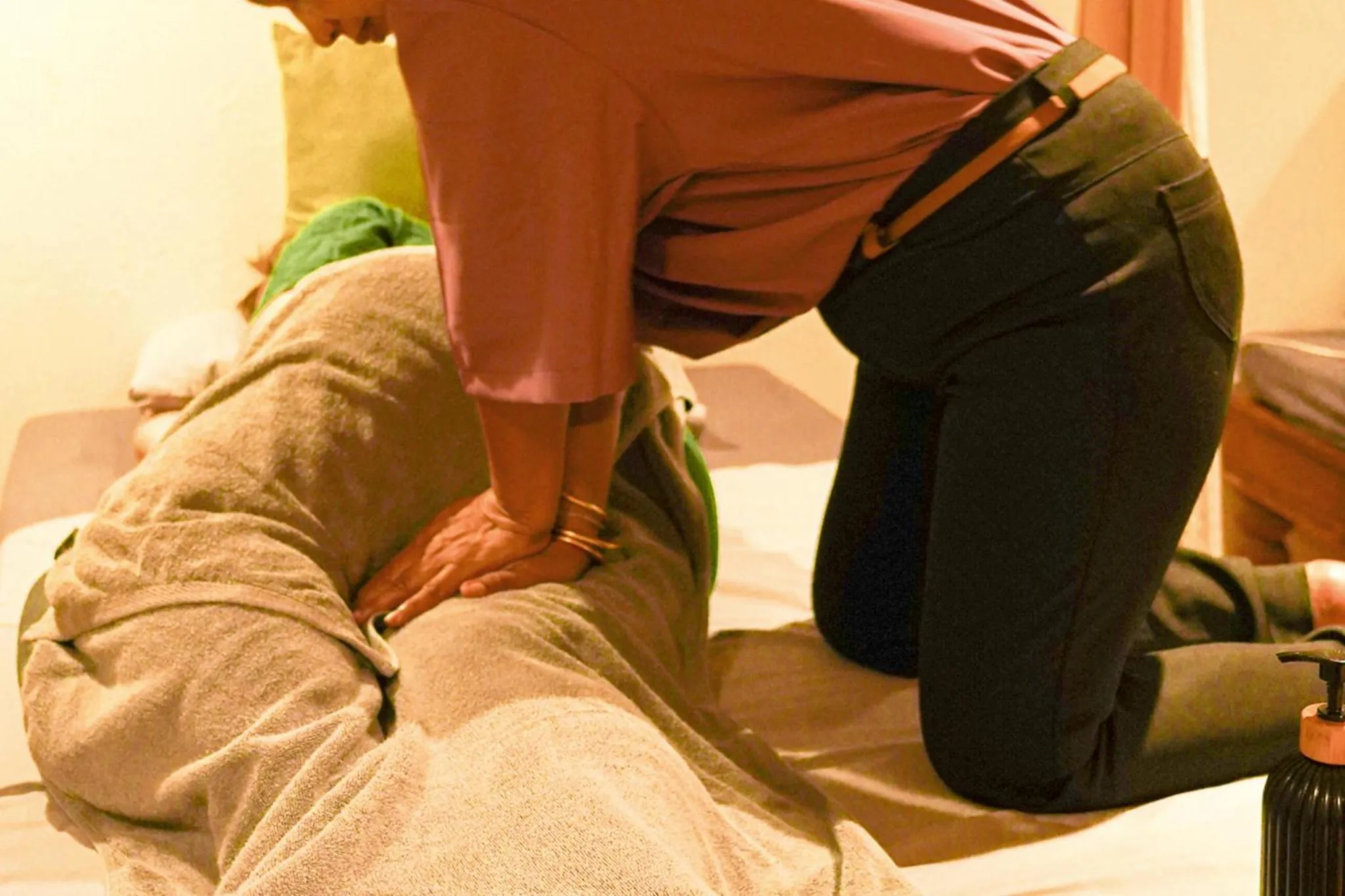 Massage in Thanicha Resort Amphawa