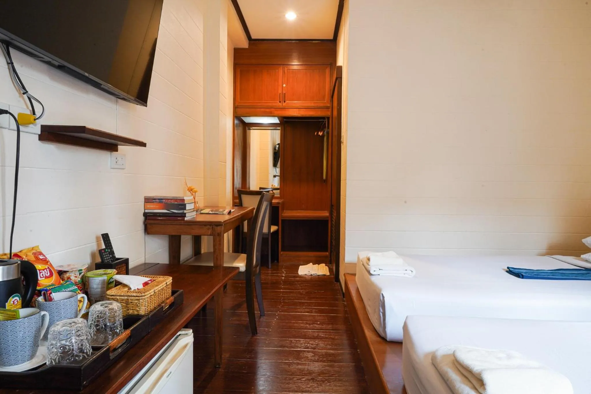 Bedroom, Bed in Thanicha Resort Amphawa