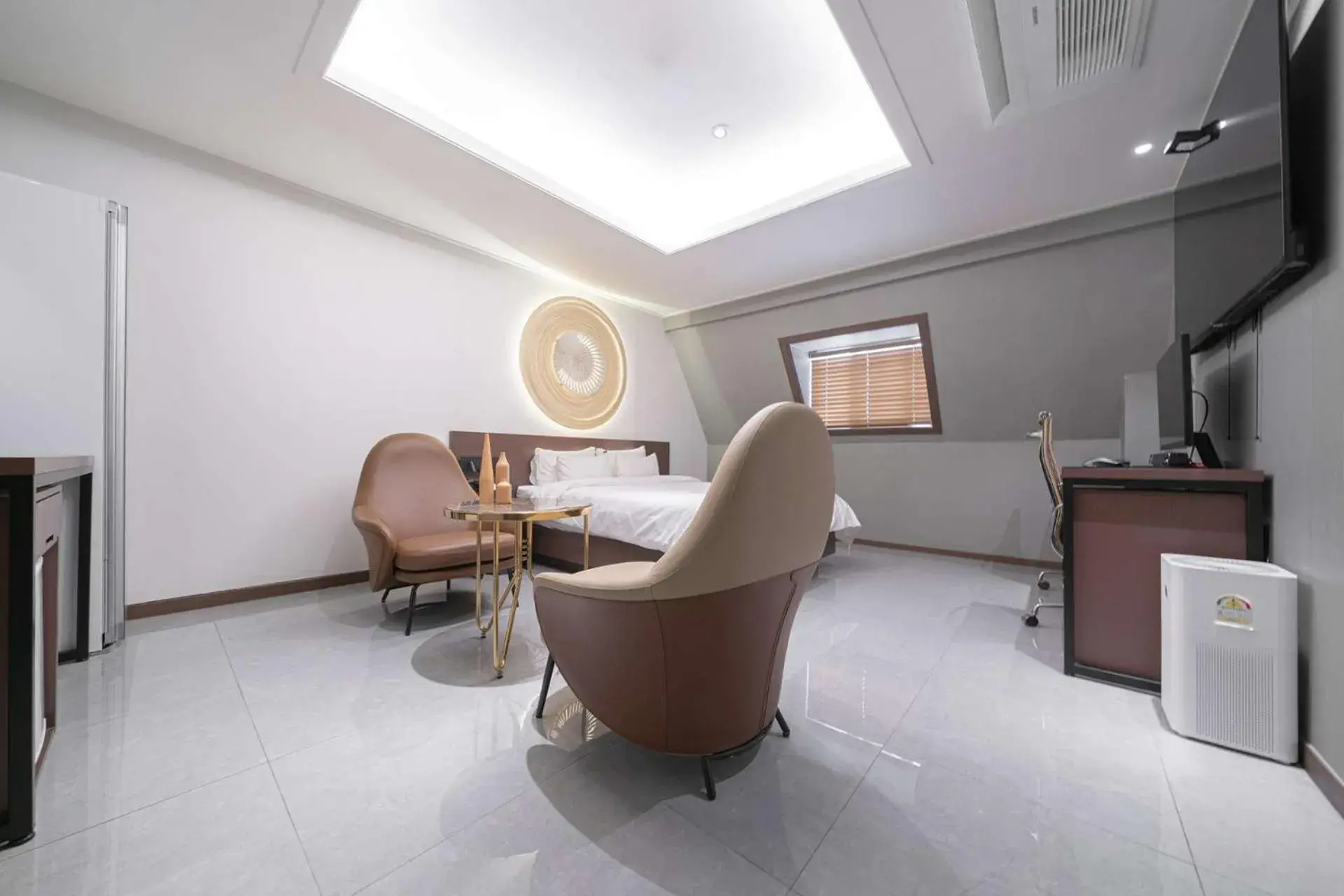 Deluxe Double Room in From H About Hotel Chungju Deluxe Double Room in From H About Hotel Chungju