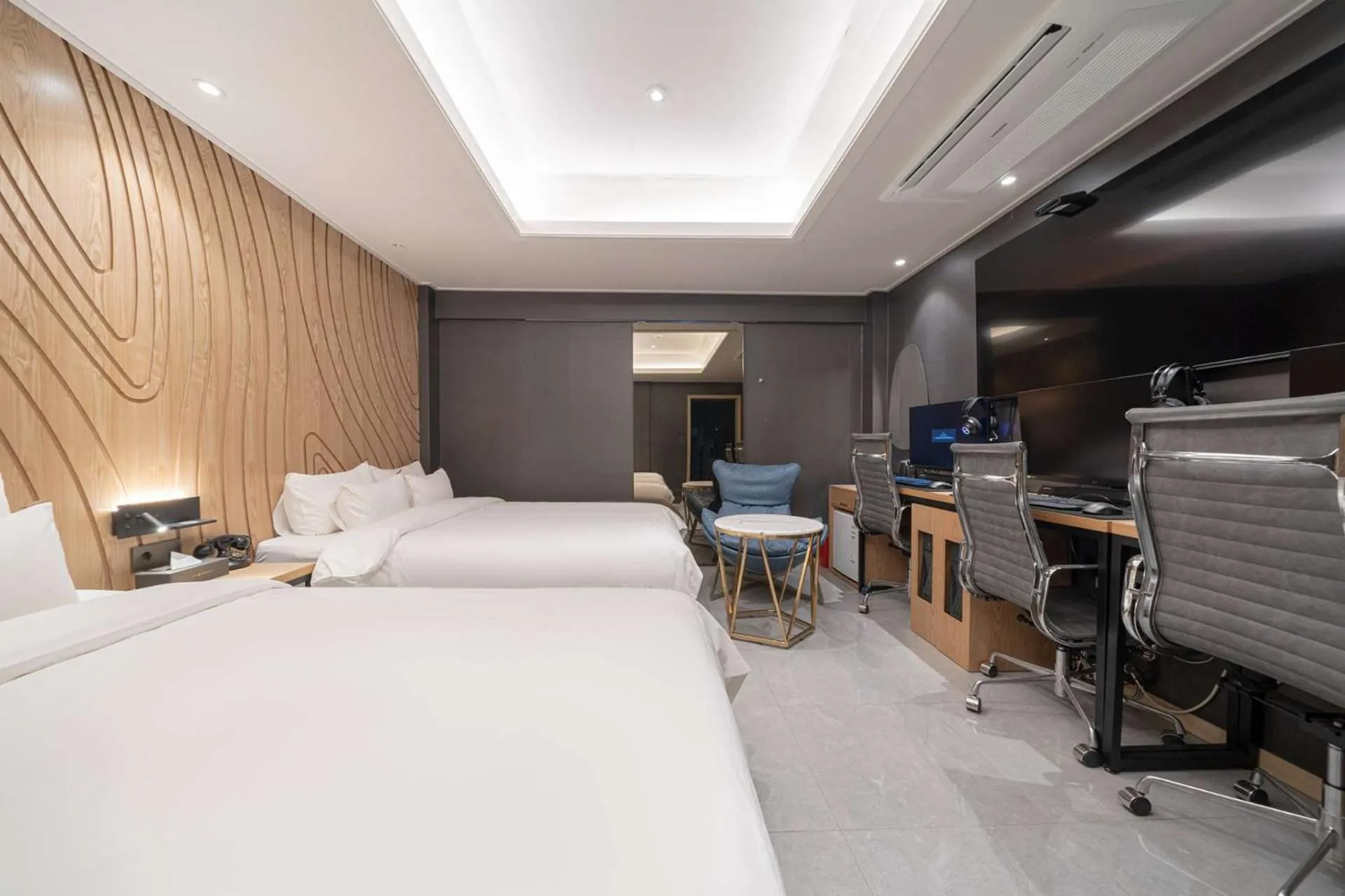 Bed in From H About Hotel Chungju