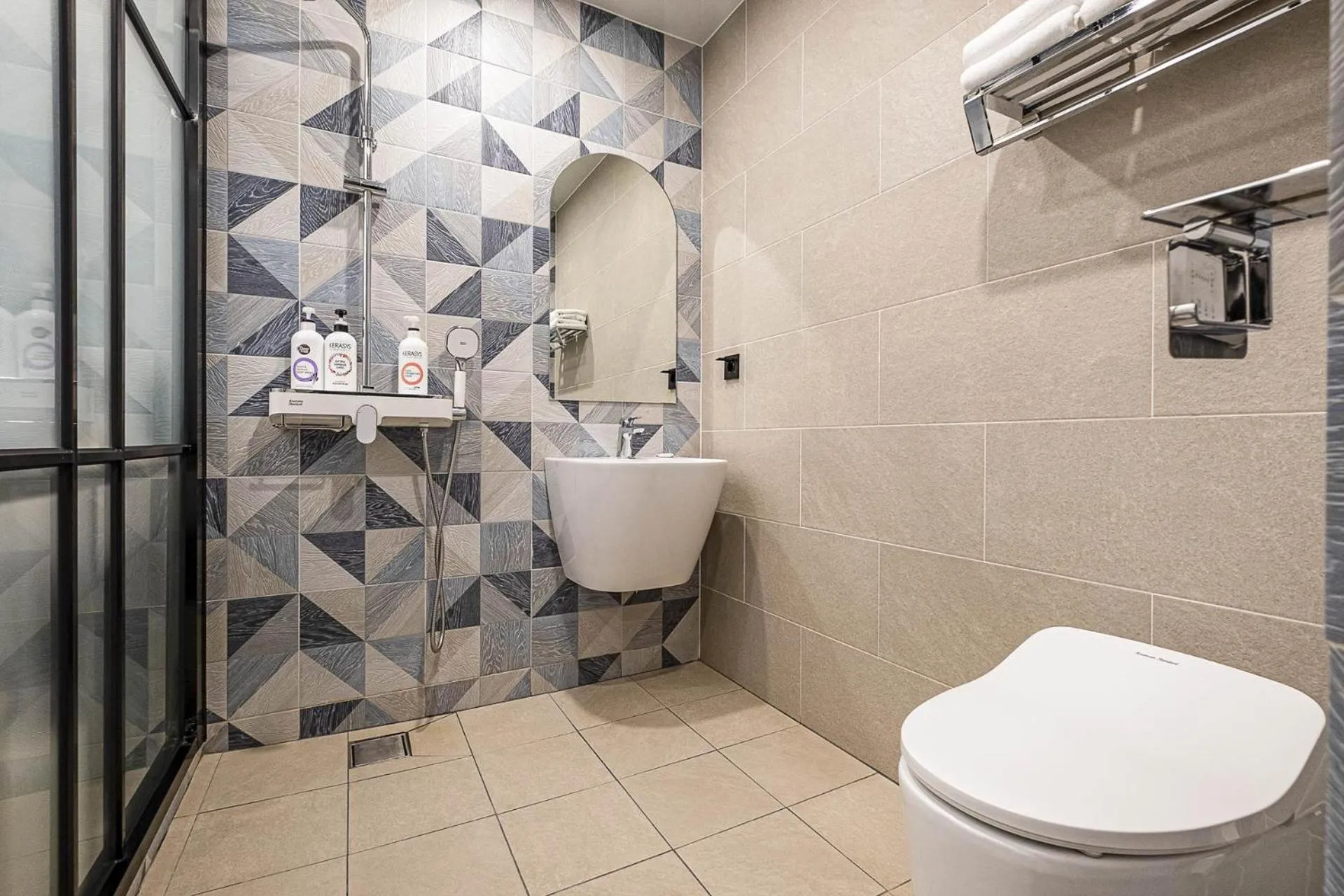 Shower in Heritage31 Hotel