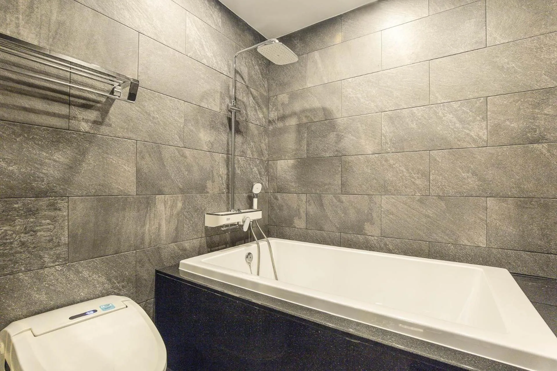 Shower in Heritage31 Hotel
