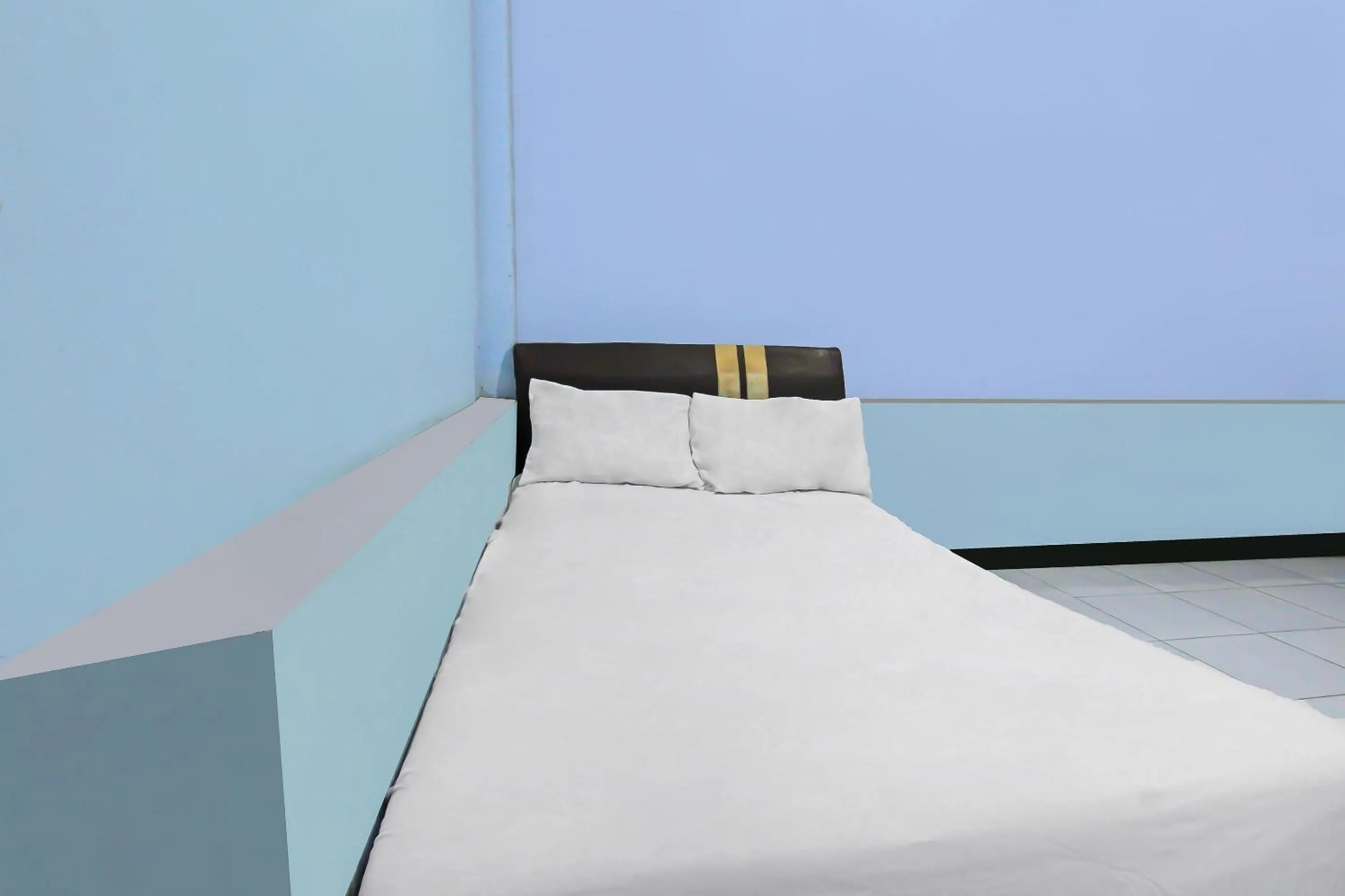 Bedroom, Bed in Hotel O Jati Homestay Near Taman Suranadi