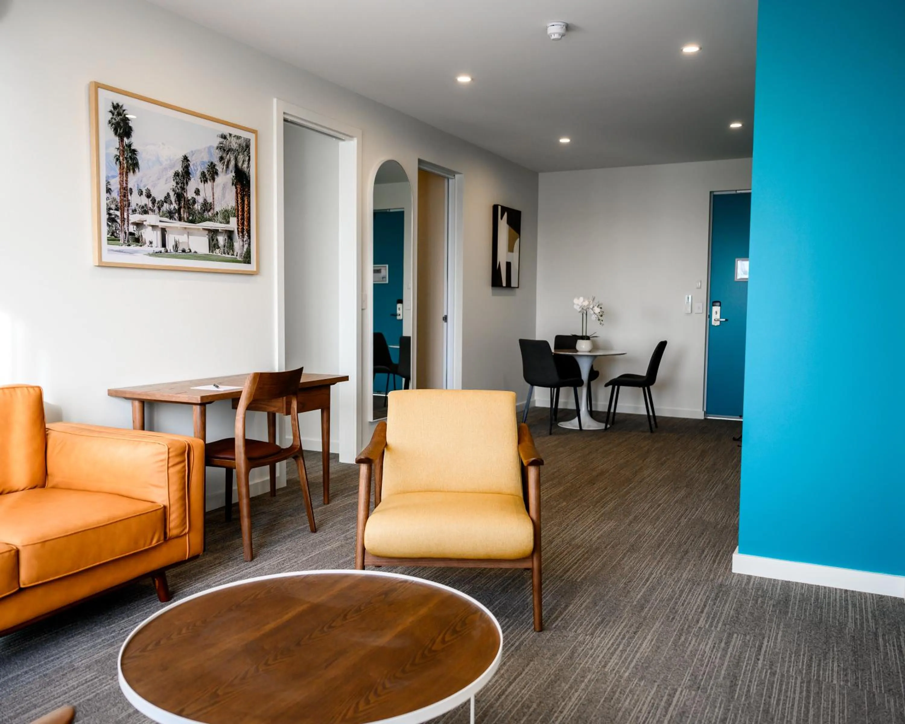 Peninsula Hotel Motel