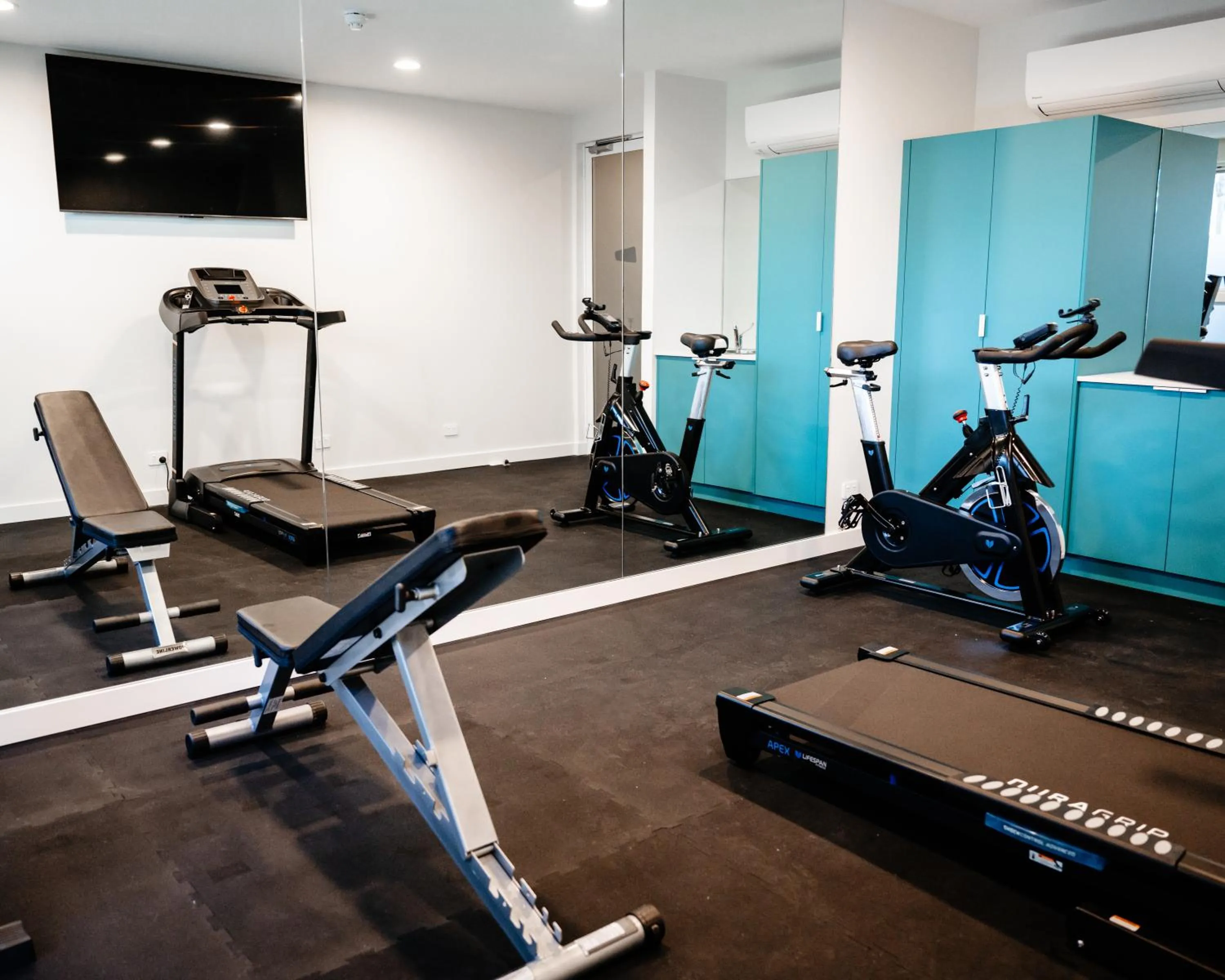 Fitness centre/facilities in Peninsula Hotel Motel