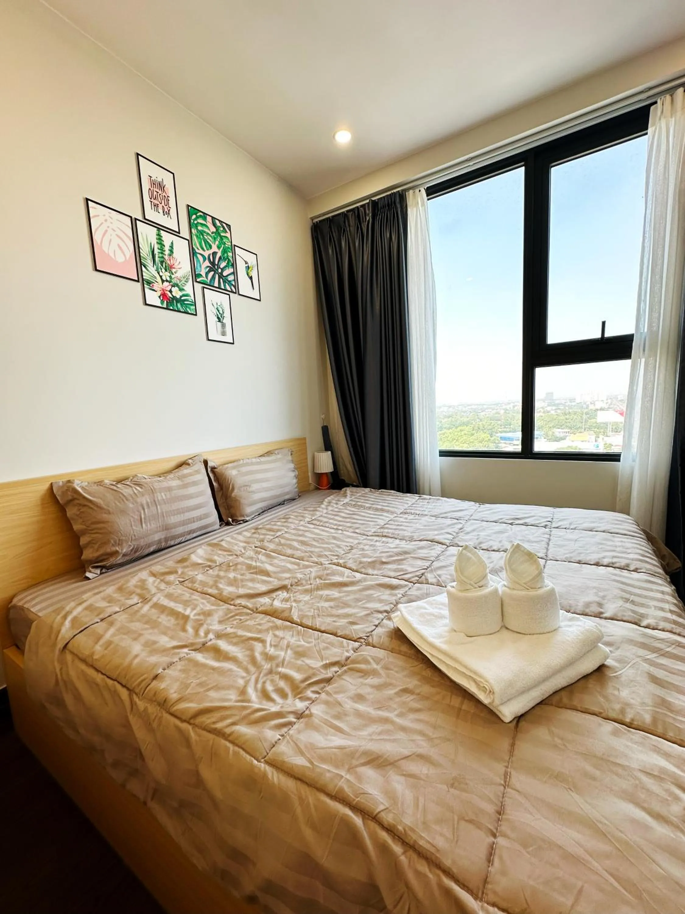 Bed in The Emerald Golf View