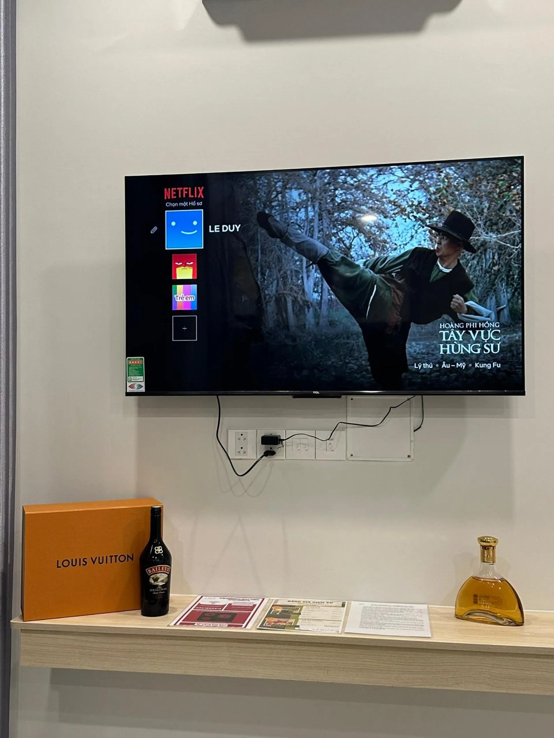 Communal lounge/ TV room in The Emerald Golf View