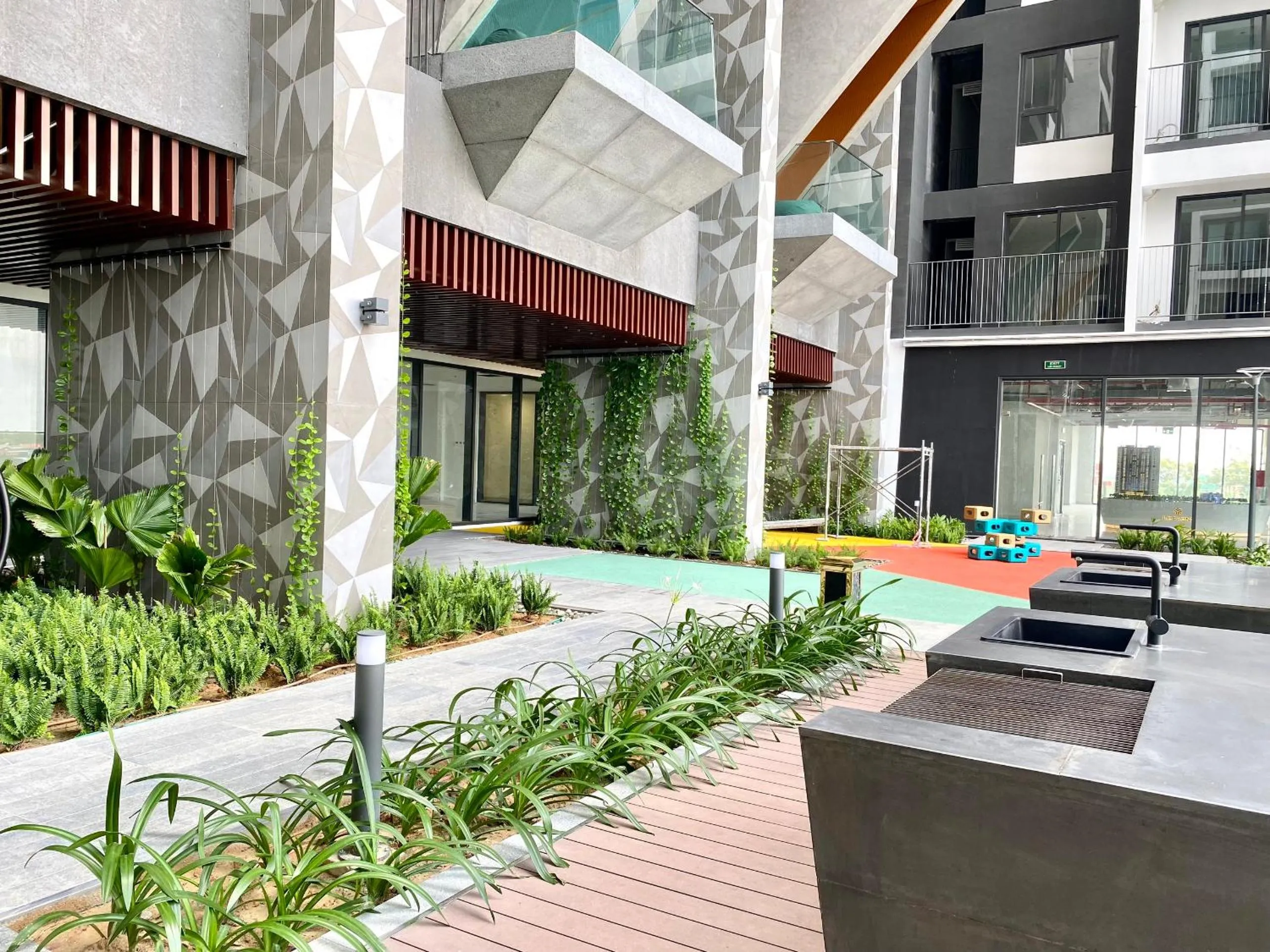 BBQ facilities in The Emerald Golf View