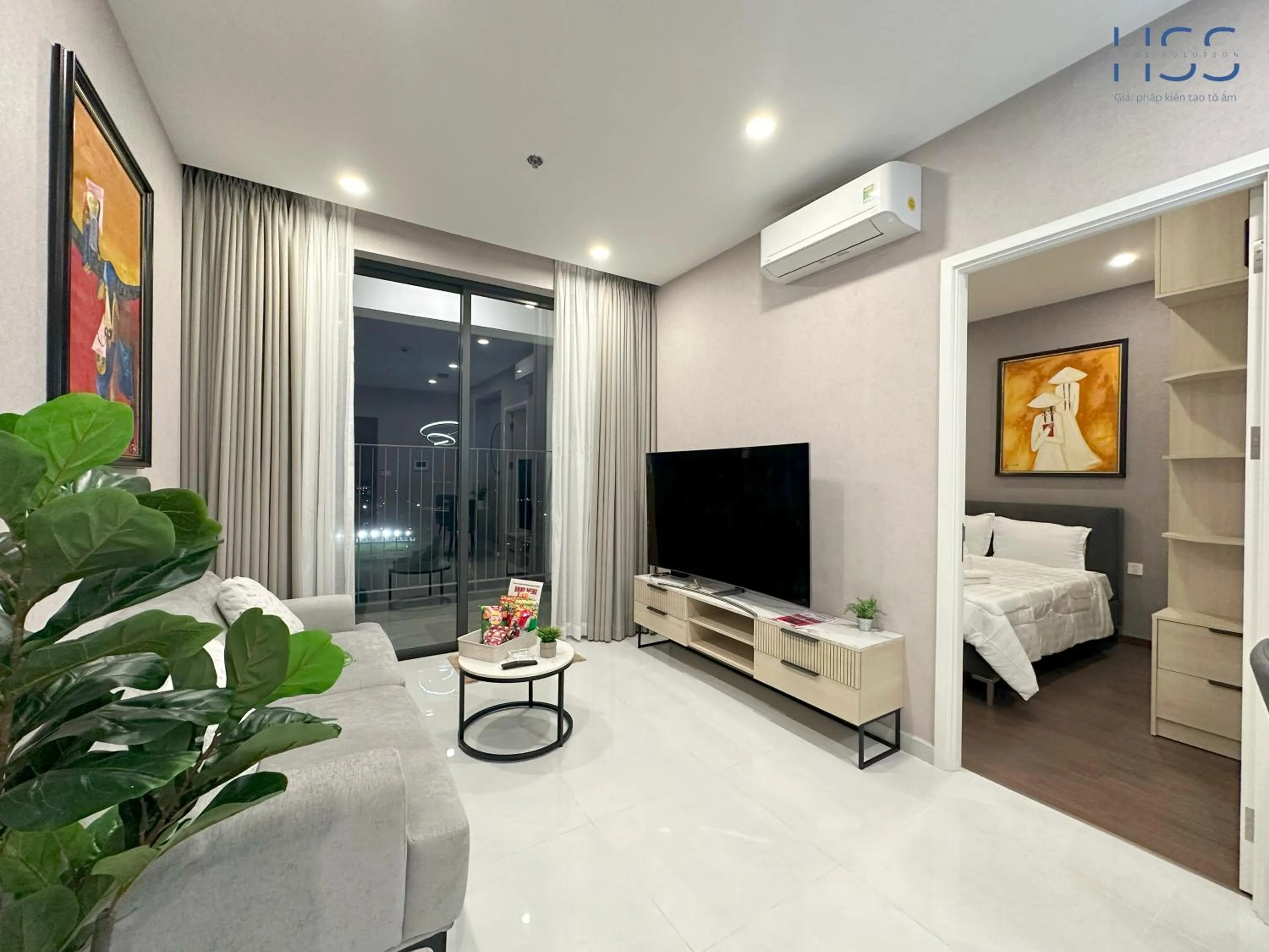 Living room, Bed in The Emerald Golf View