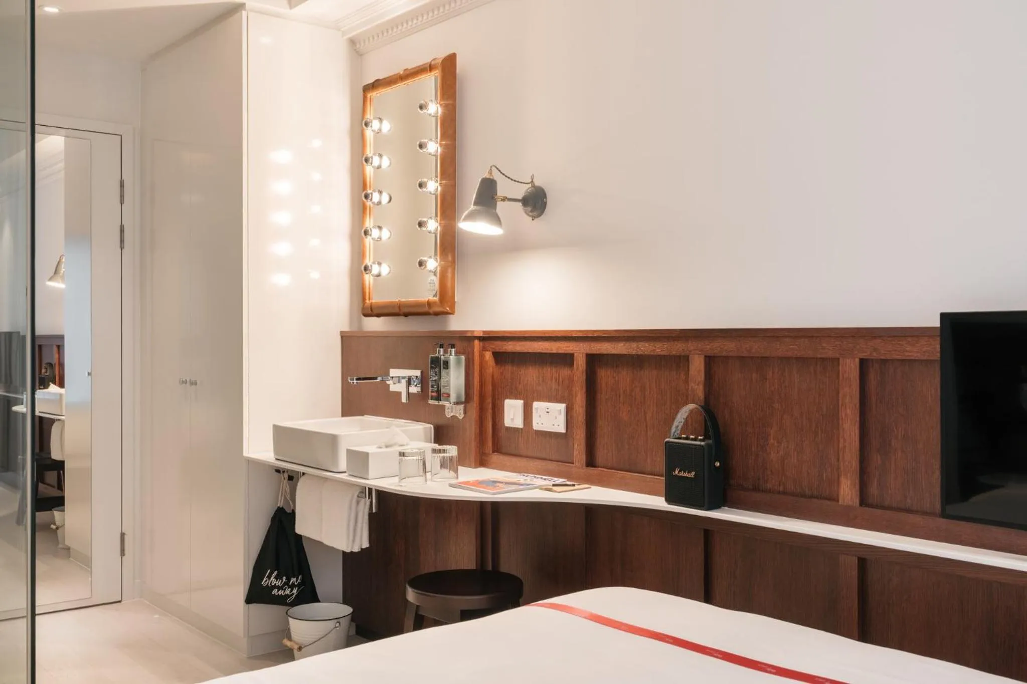 Bathroom, Bed in Ruby Stella Hotel London