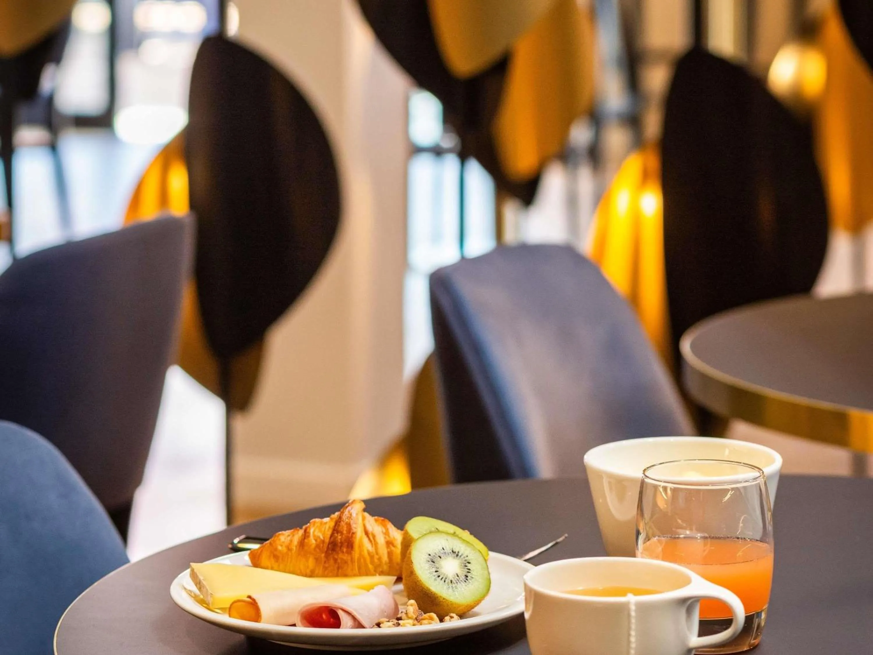 Breakfast in Mercure Toulouse Aeroport Blagnac