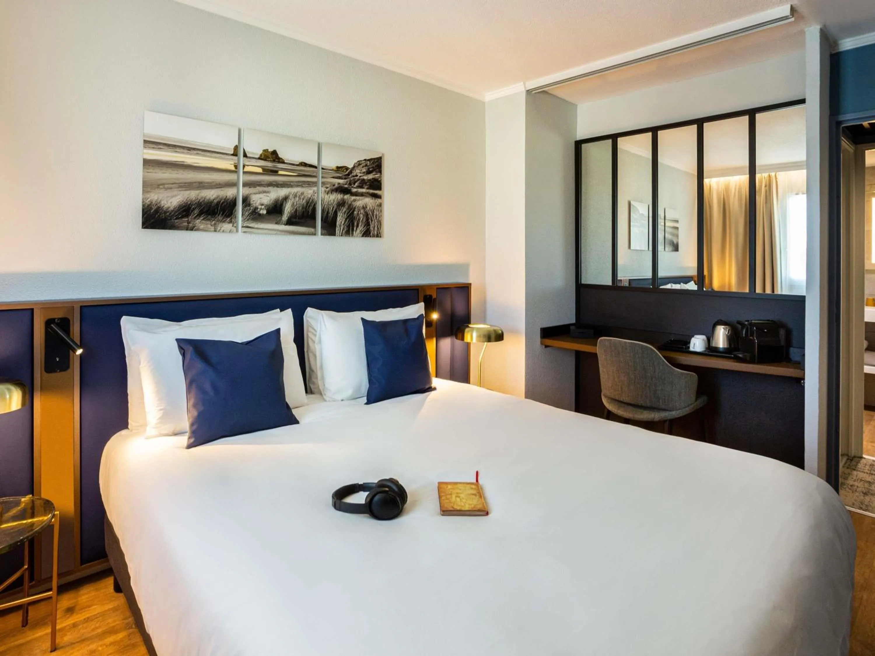 Bedroom, Bed in Mercure Toulouse Aeroport Blagnac