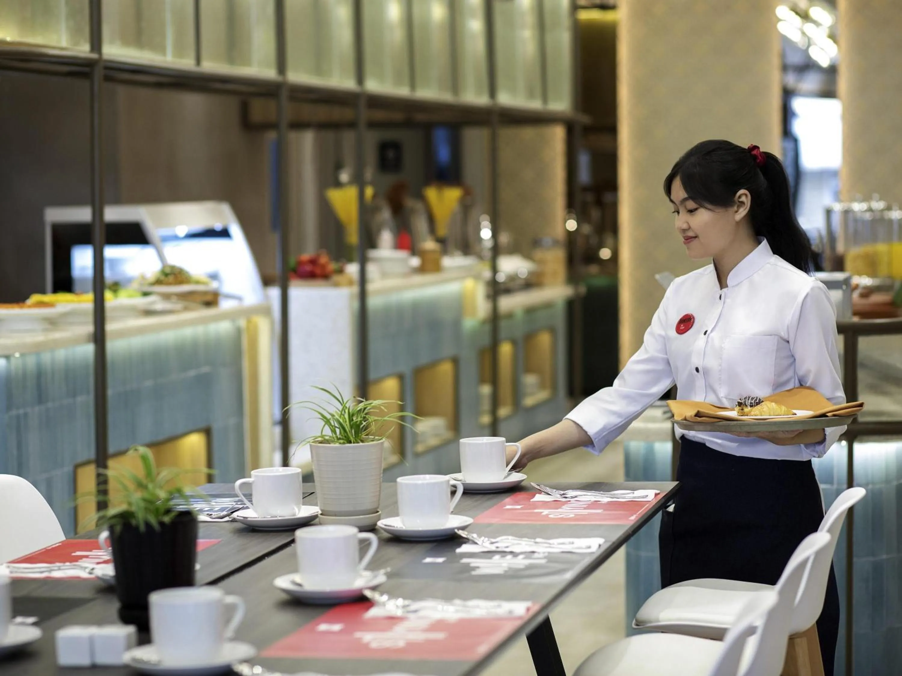 Restaurant/places to eat in ibis Palembang Sanggar