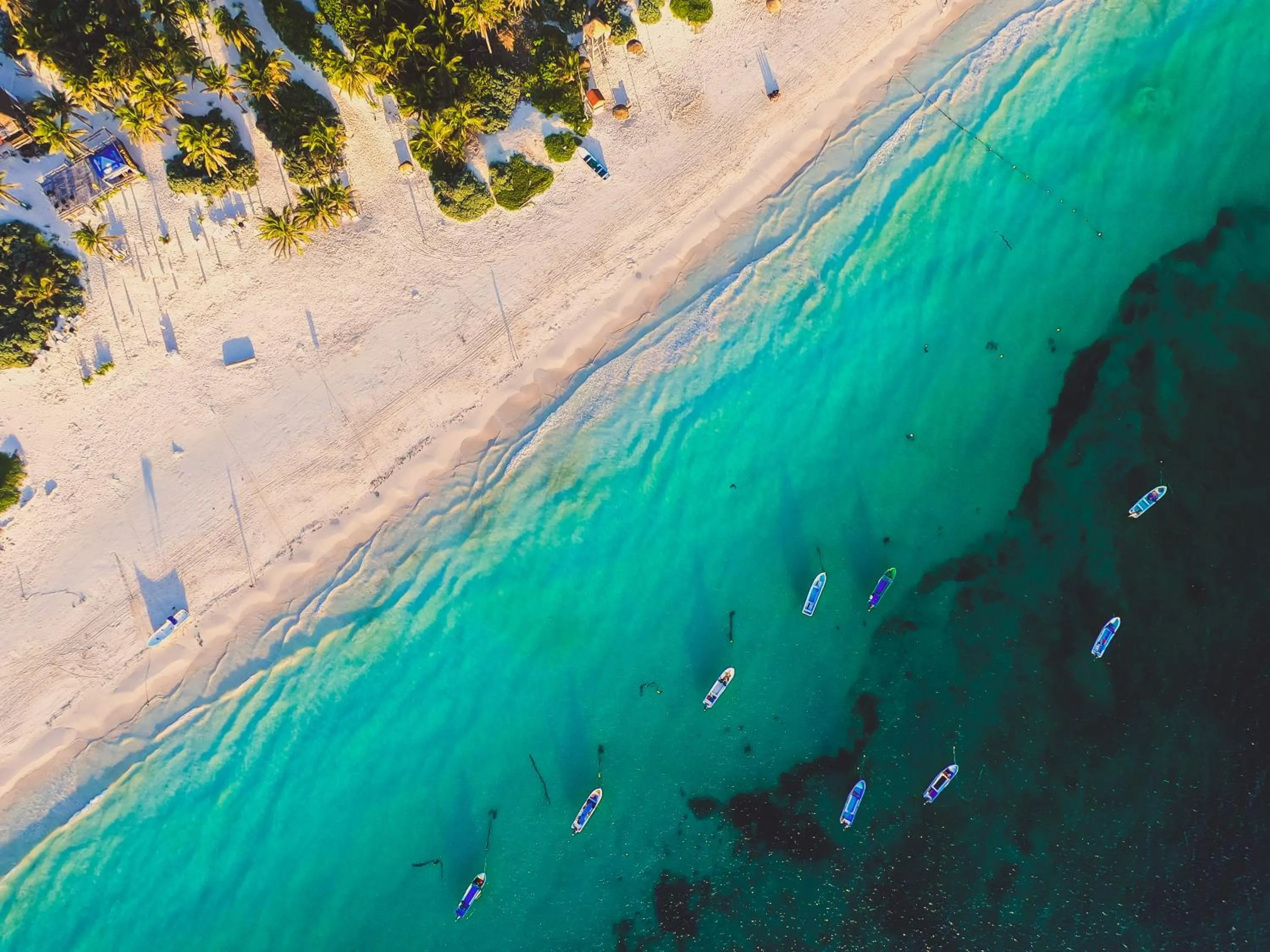 Beach in Che Playa Hostel & Bar Adults Only