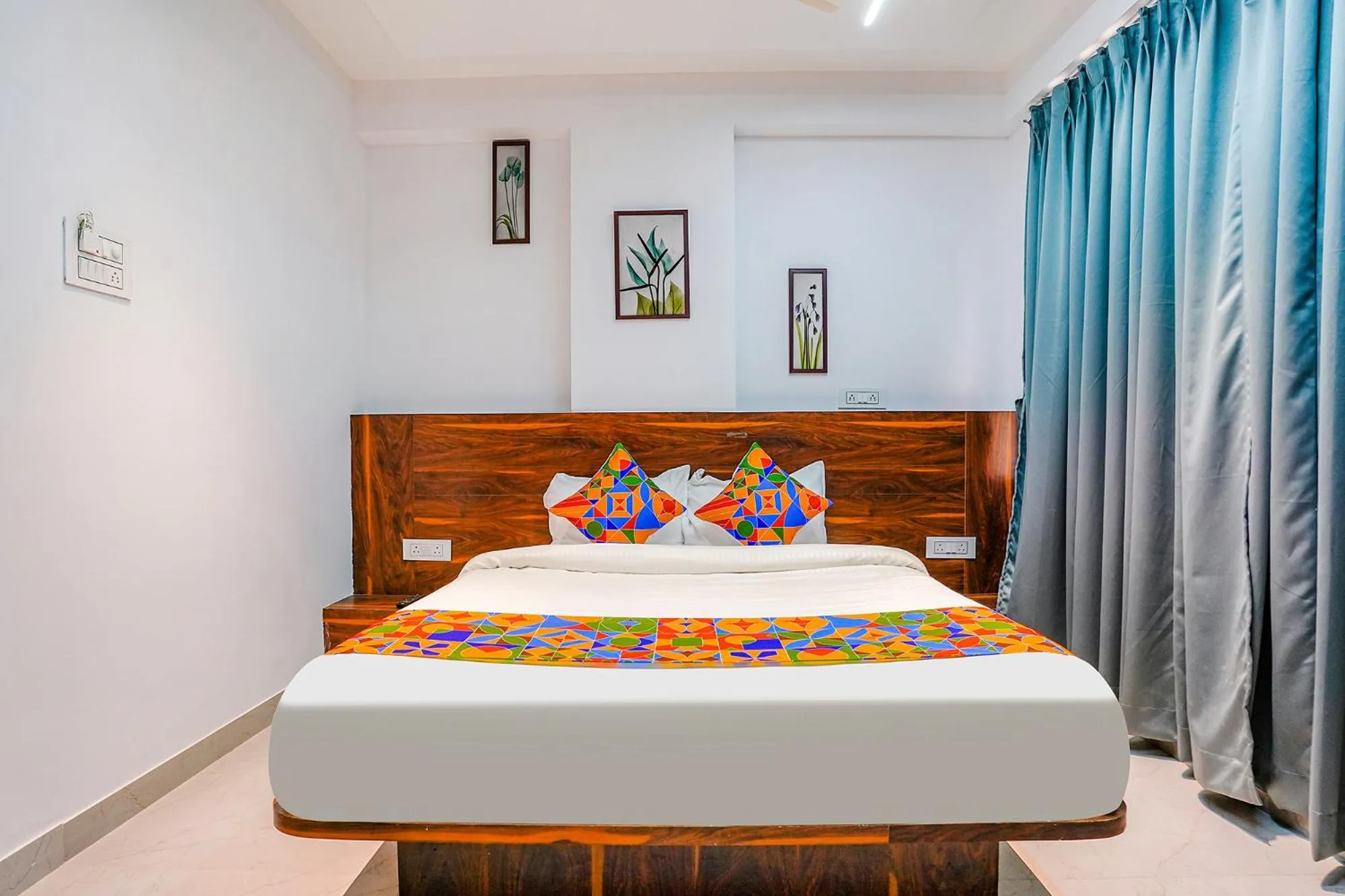 Bed in Via Crystal Inn - Nr Suvarndeep Chowk
