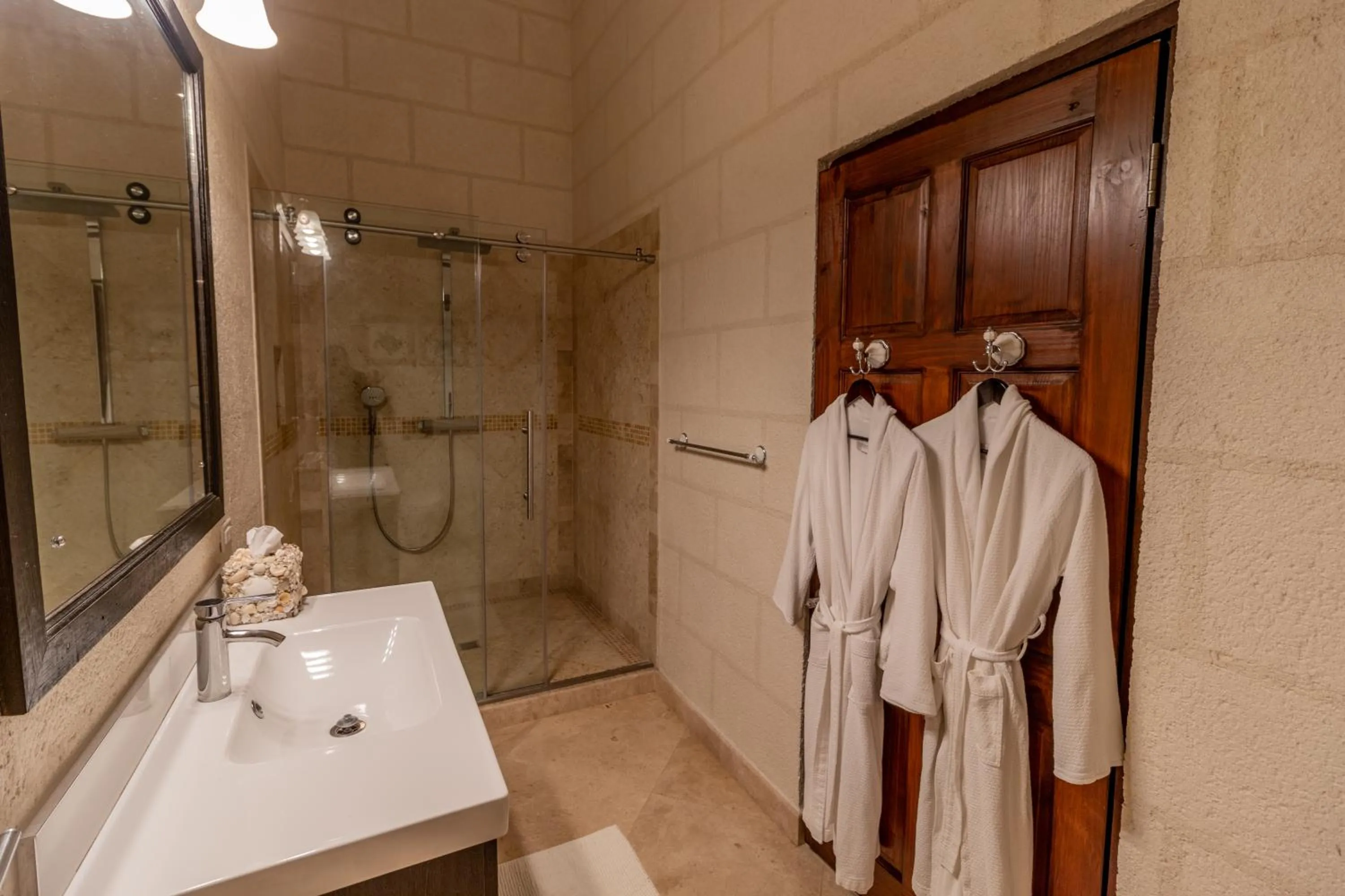 Shower in Sweetfield Manor