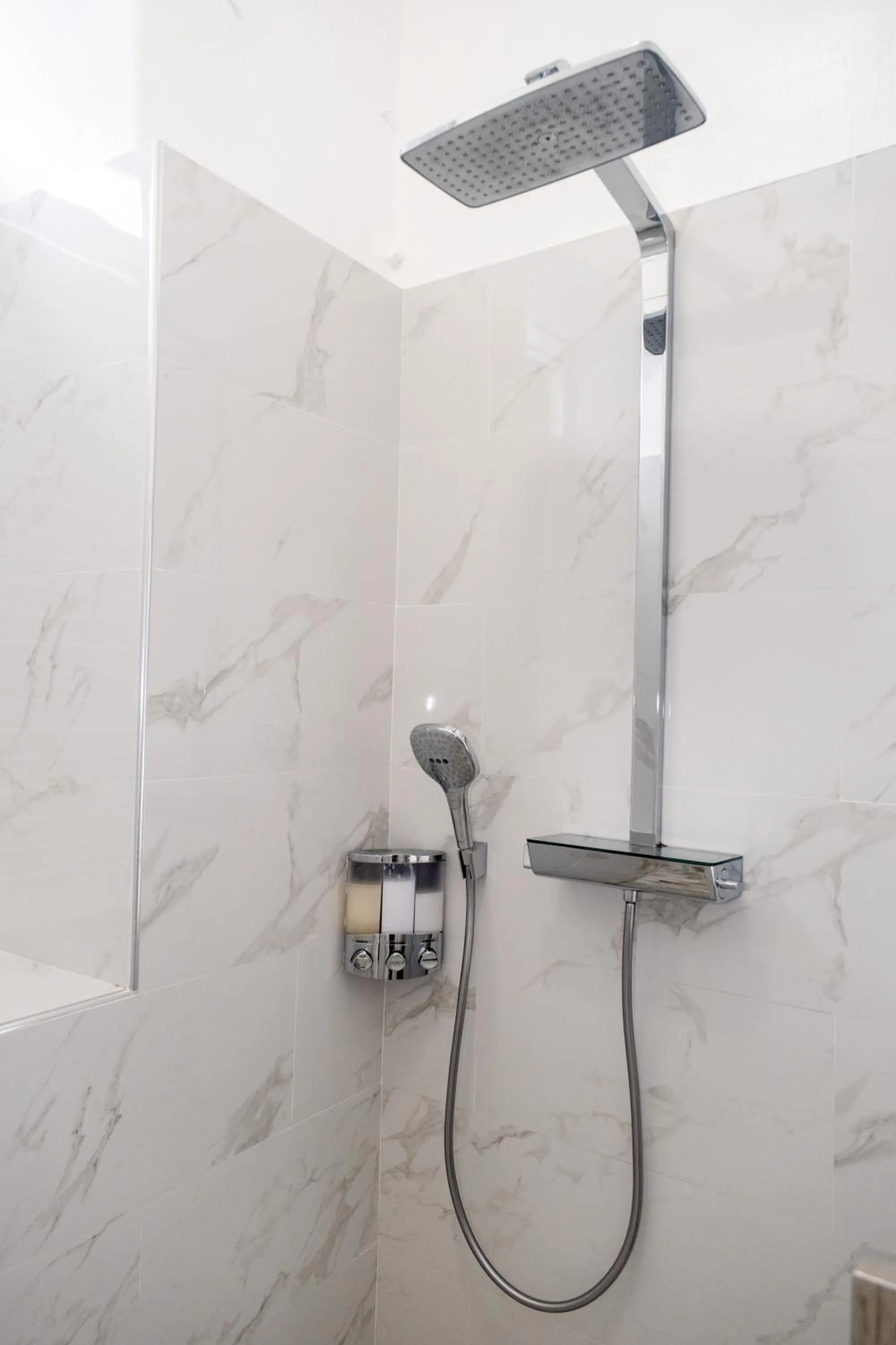 Shower in Sweetfield Manor