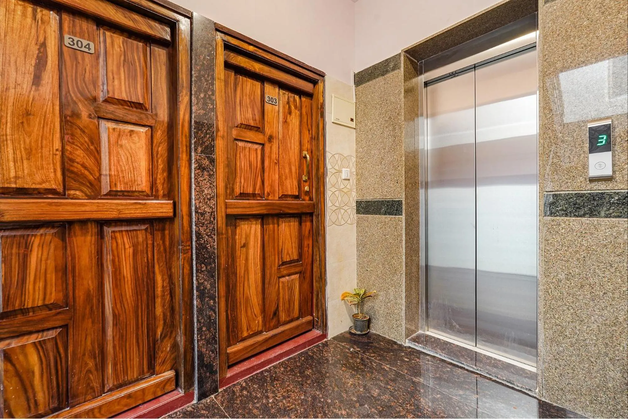 Lobby or reception in FabHotel The Lepsi Inn - BTM Layout