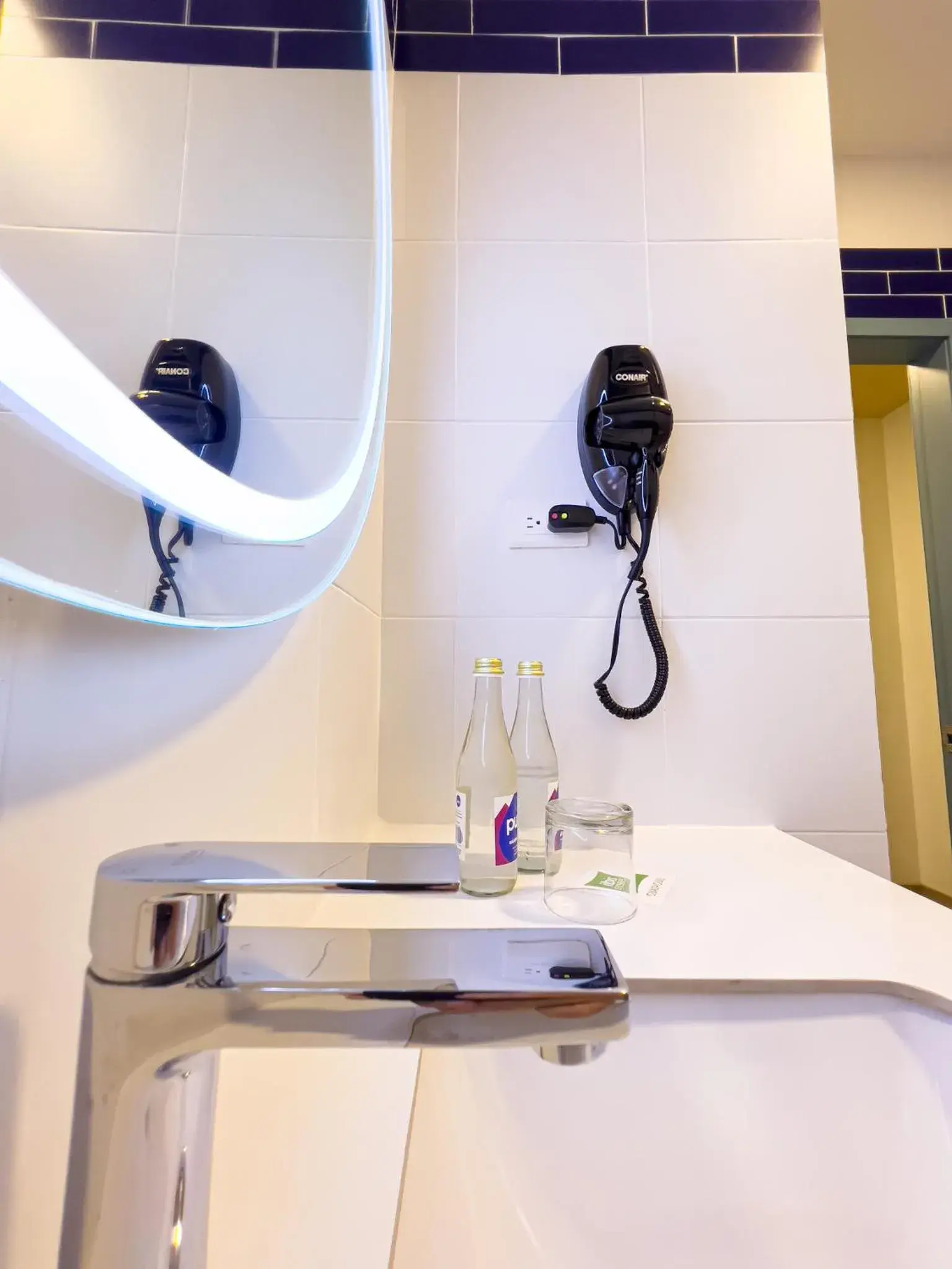 Deluxe Double Room with Sofa Bed in Ibis Styles El Malecon Guayaquil Deluxe Double Room with Sofa Bed in Ibis Styles El Malecon Guayaquil