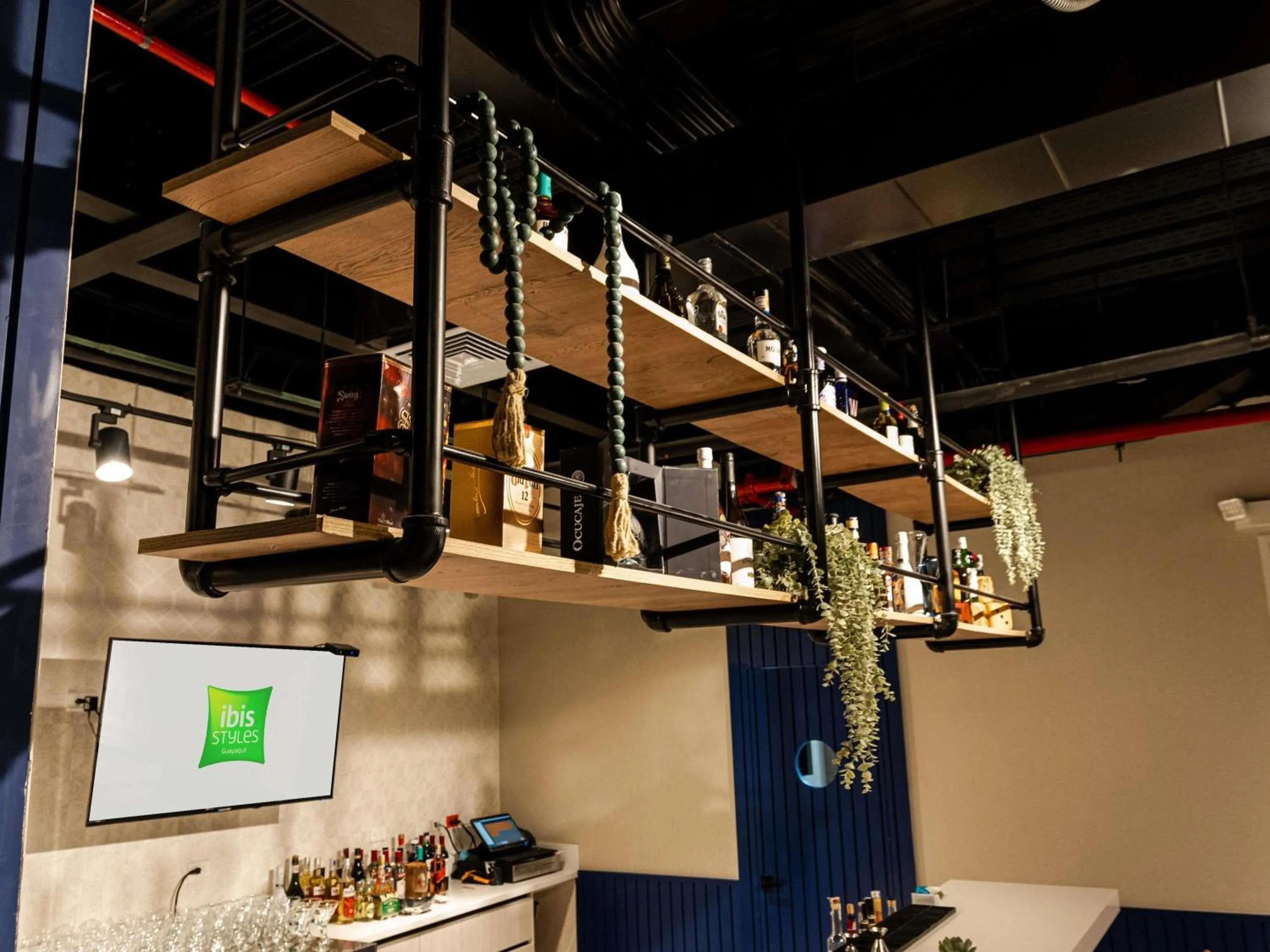 Lounge or bar in Ibis Styles El Malecon Guayaquil