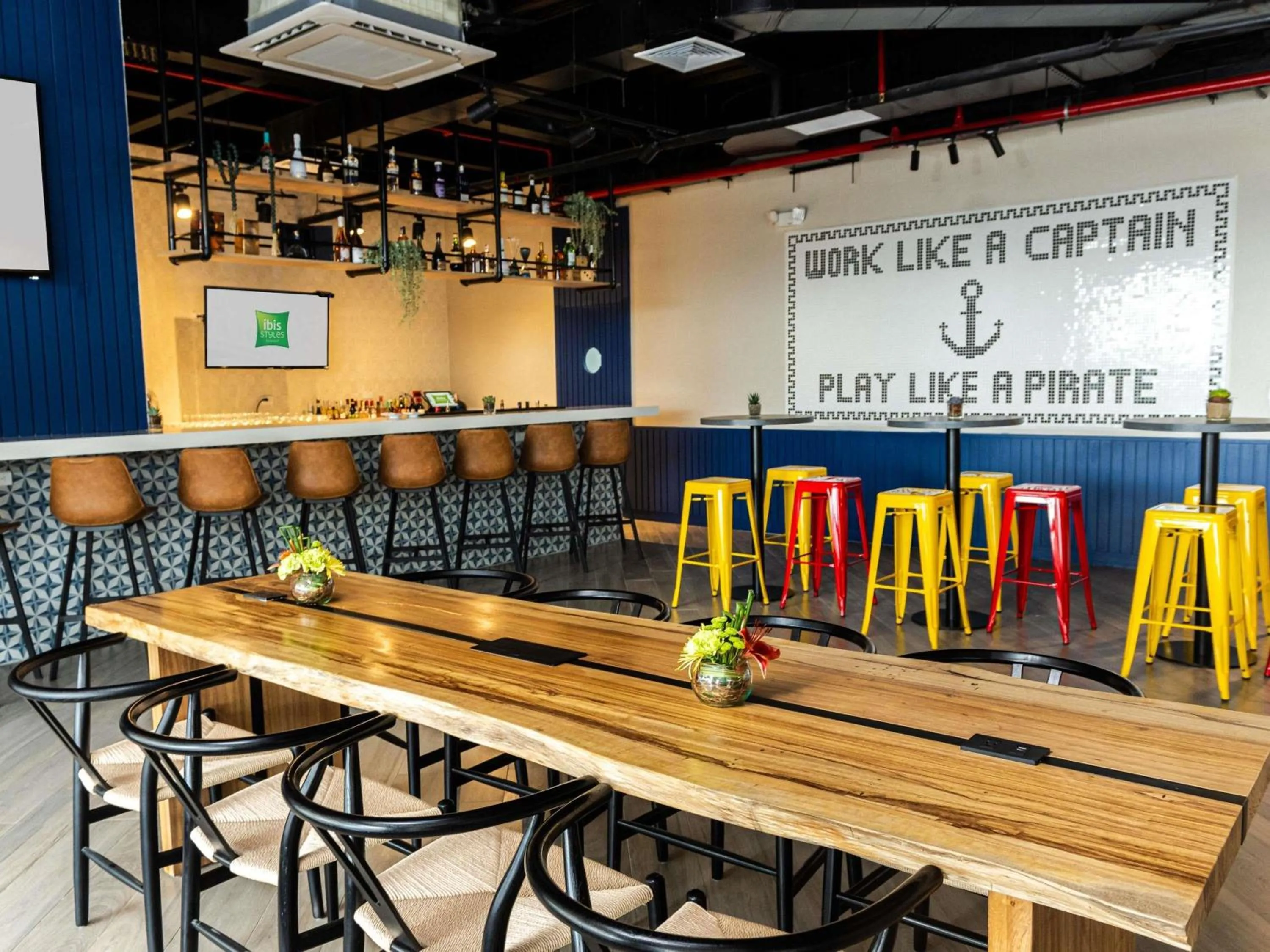 Lounge or bar in Ibis Styles El Malecon Guayaquil