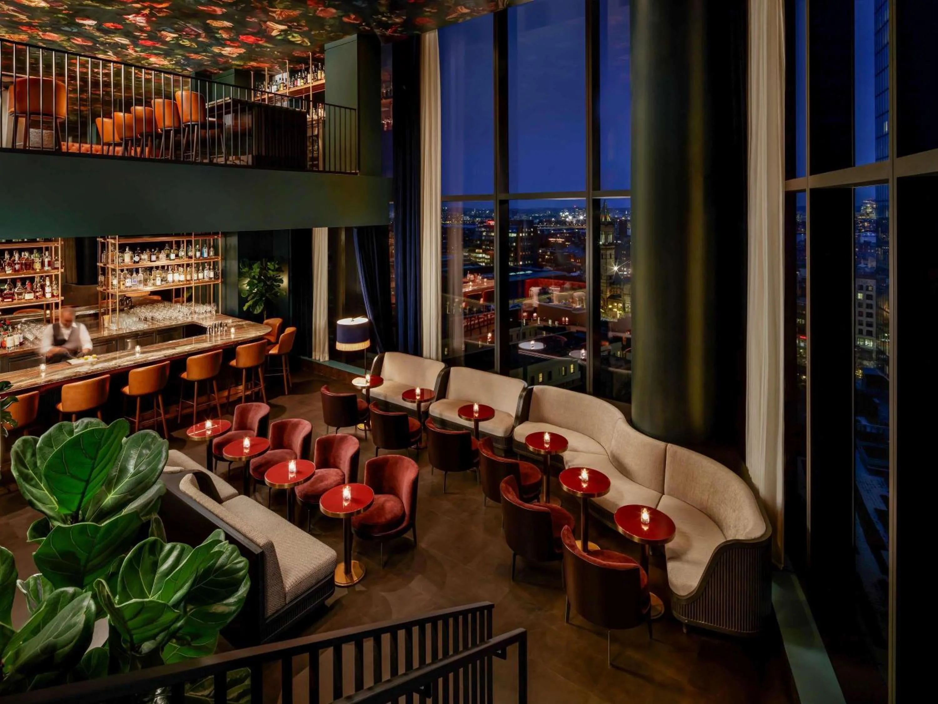 Lounge or bar in Raffles Boston