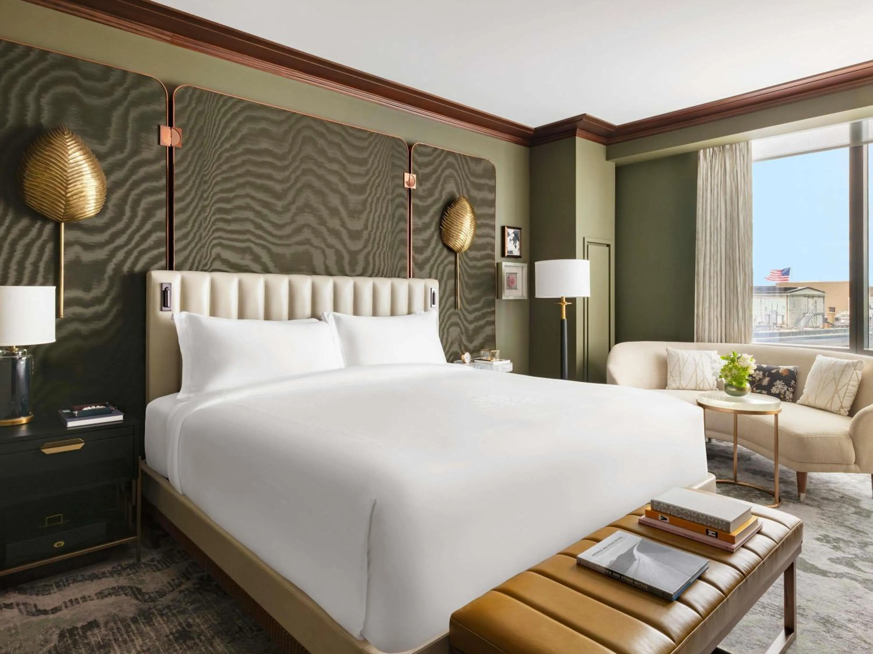 Bedroom, Bed in Raffles Boston