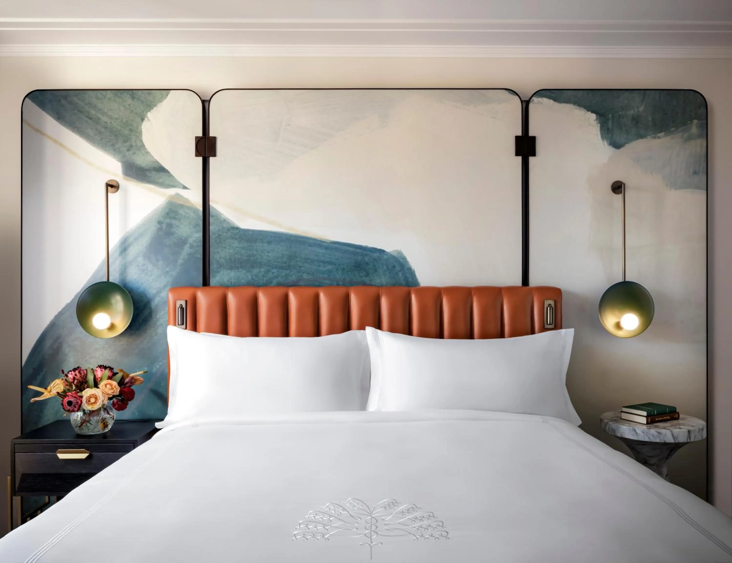 Bedroom, Bed in Raffles Boston