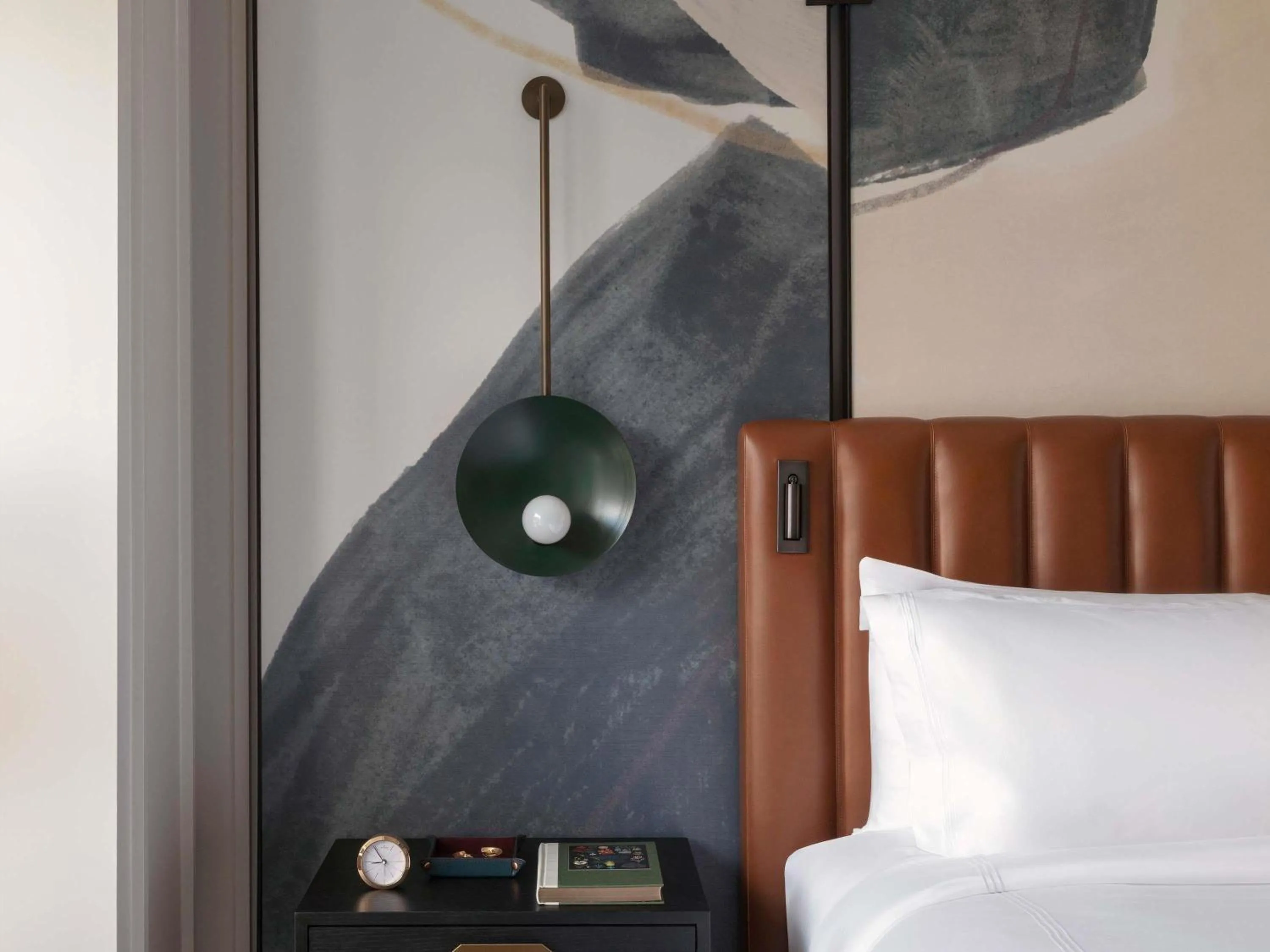 Bedroom, Bed in Raffles Boston